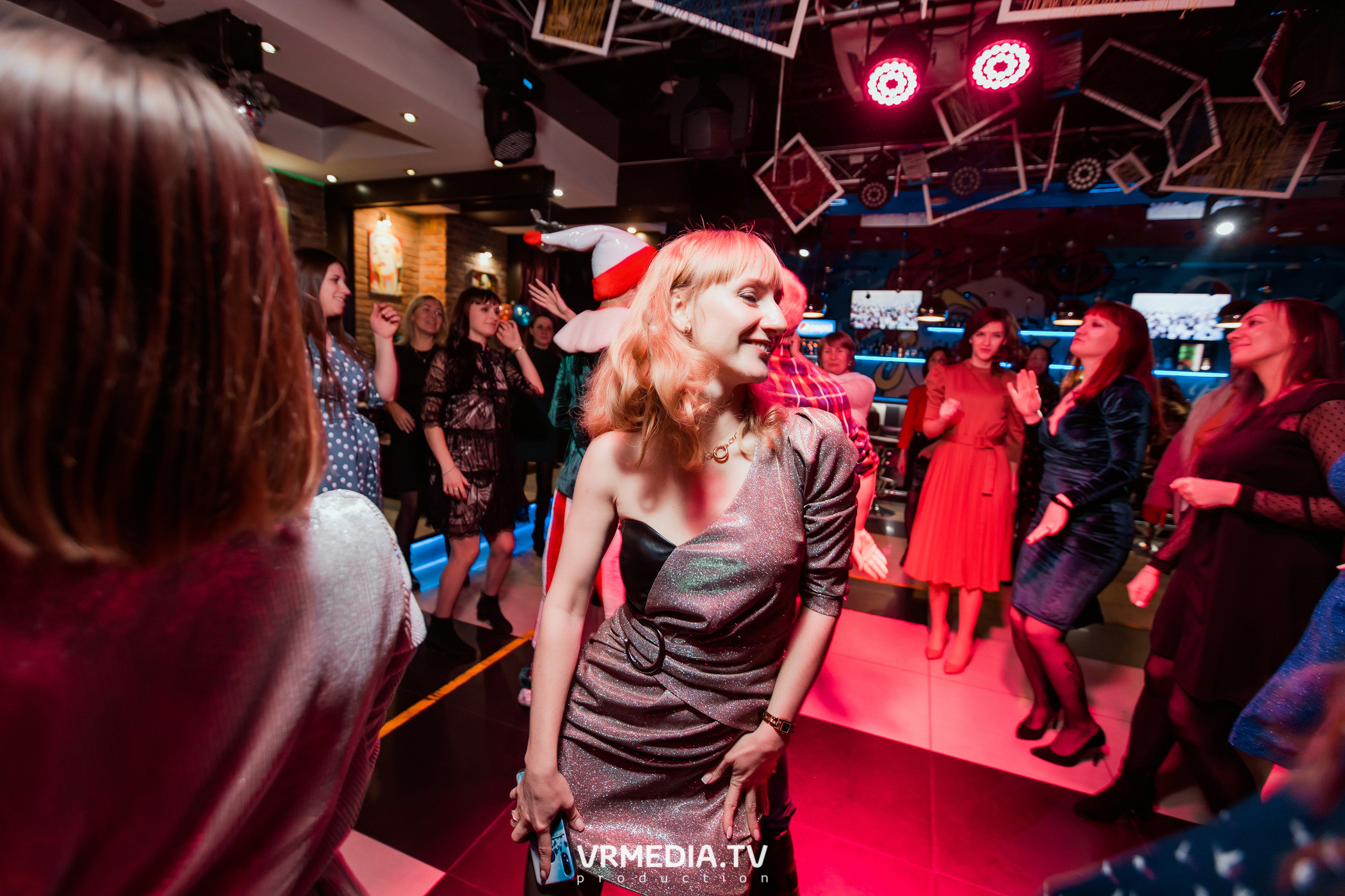 #СтихийныйКорпорат в караоке-баре «Четыре стихии»