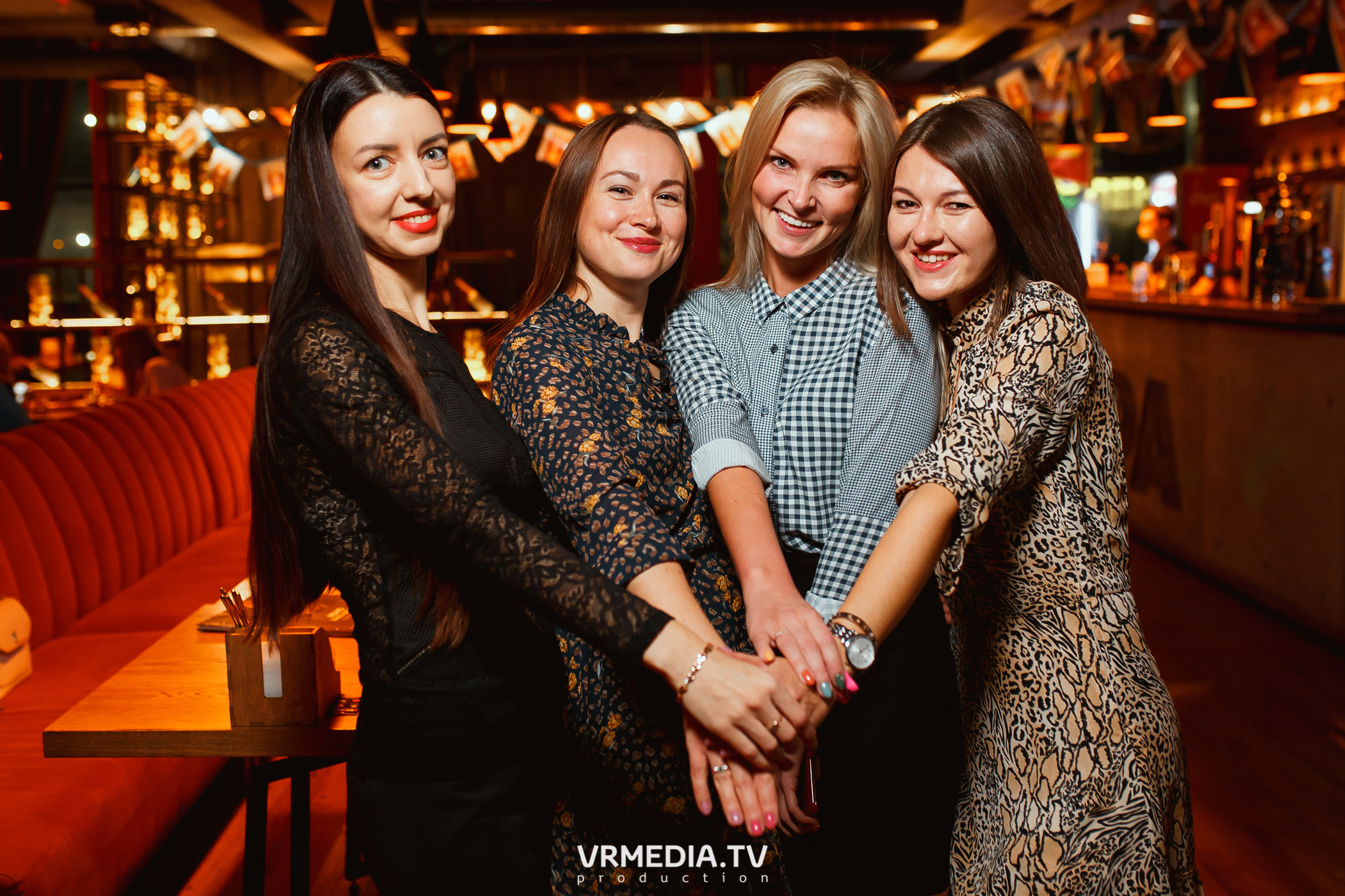 Группа «Алые Паруса» в гриль-баре «Жара»