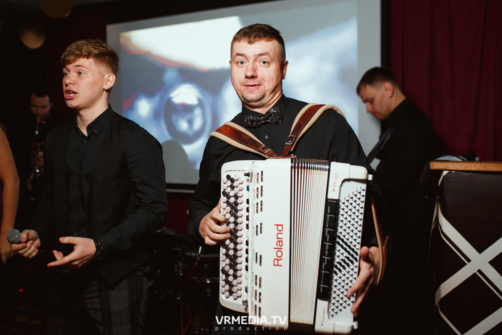 1 год караоке-ресторану «Мимо Нот»