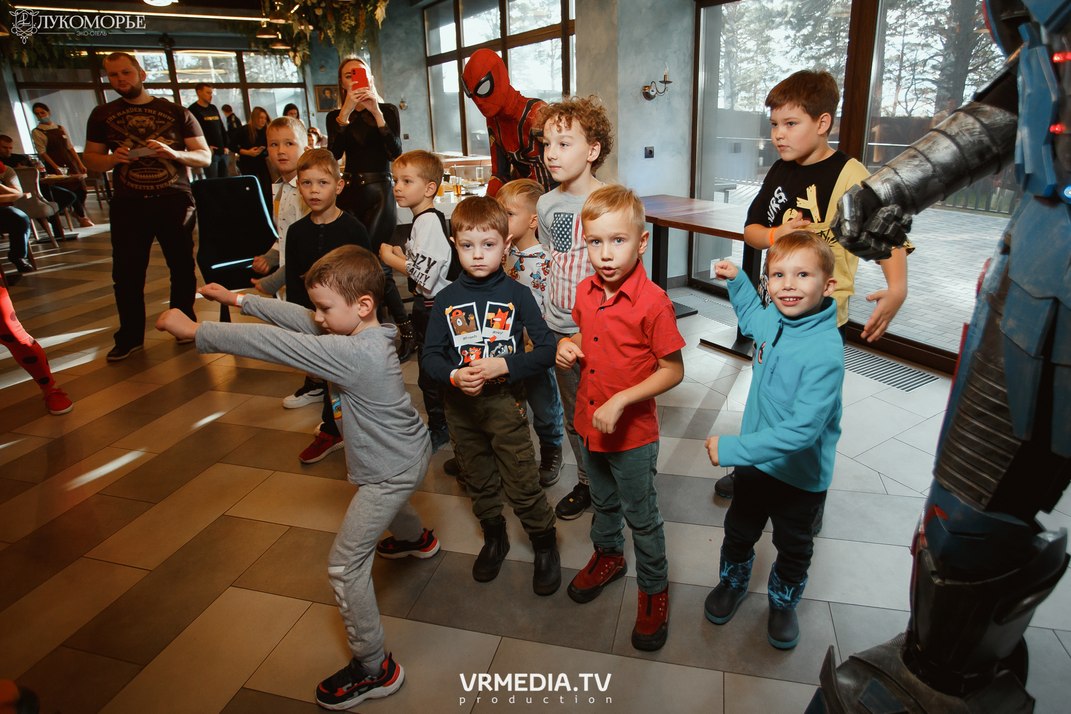 Трансформеры в эко-отеле «Лукоморье»