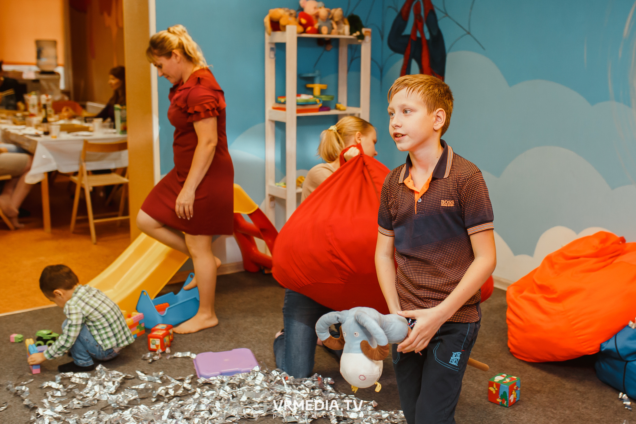 День рождения в «АкунаМатата»