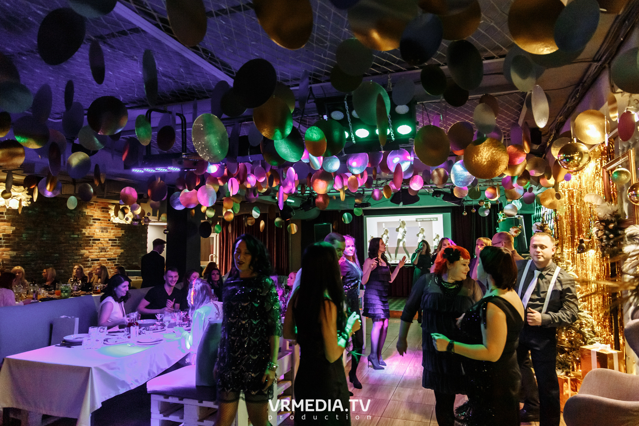 Новогодние корпоративы в караоке «Mimo Not»