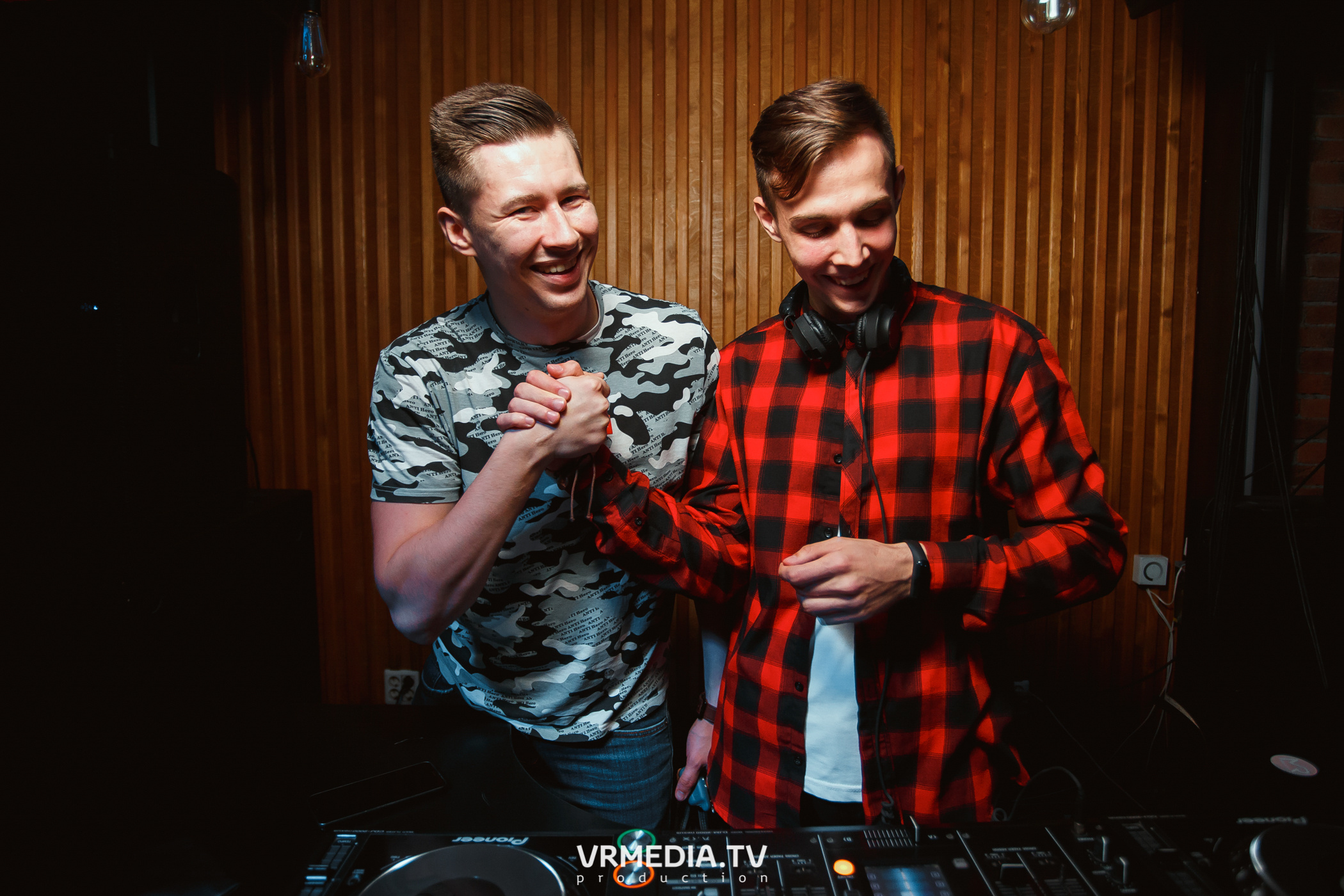 Residents Night в караоке-баре «Четыре стихии»