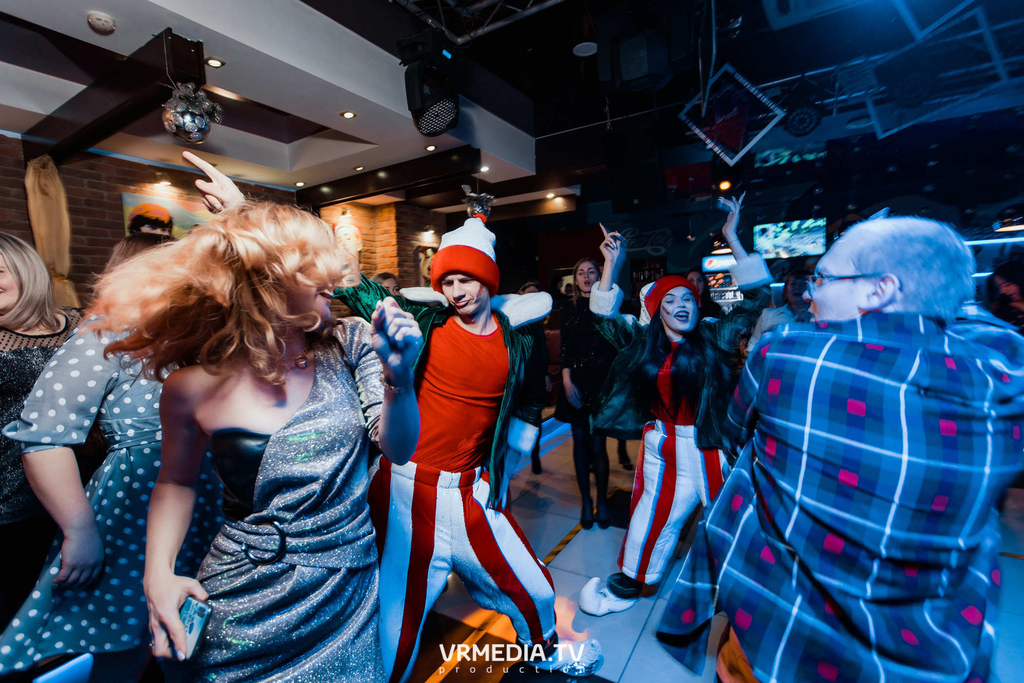 #СтихийныйКорпорат в караоке-баре «Четыре стихии»