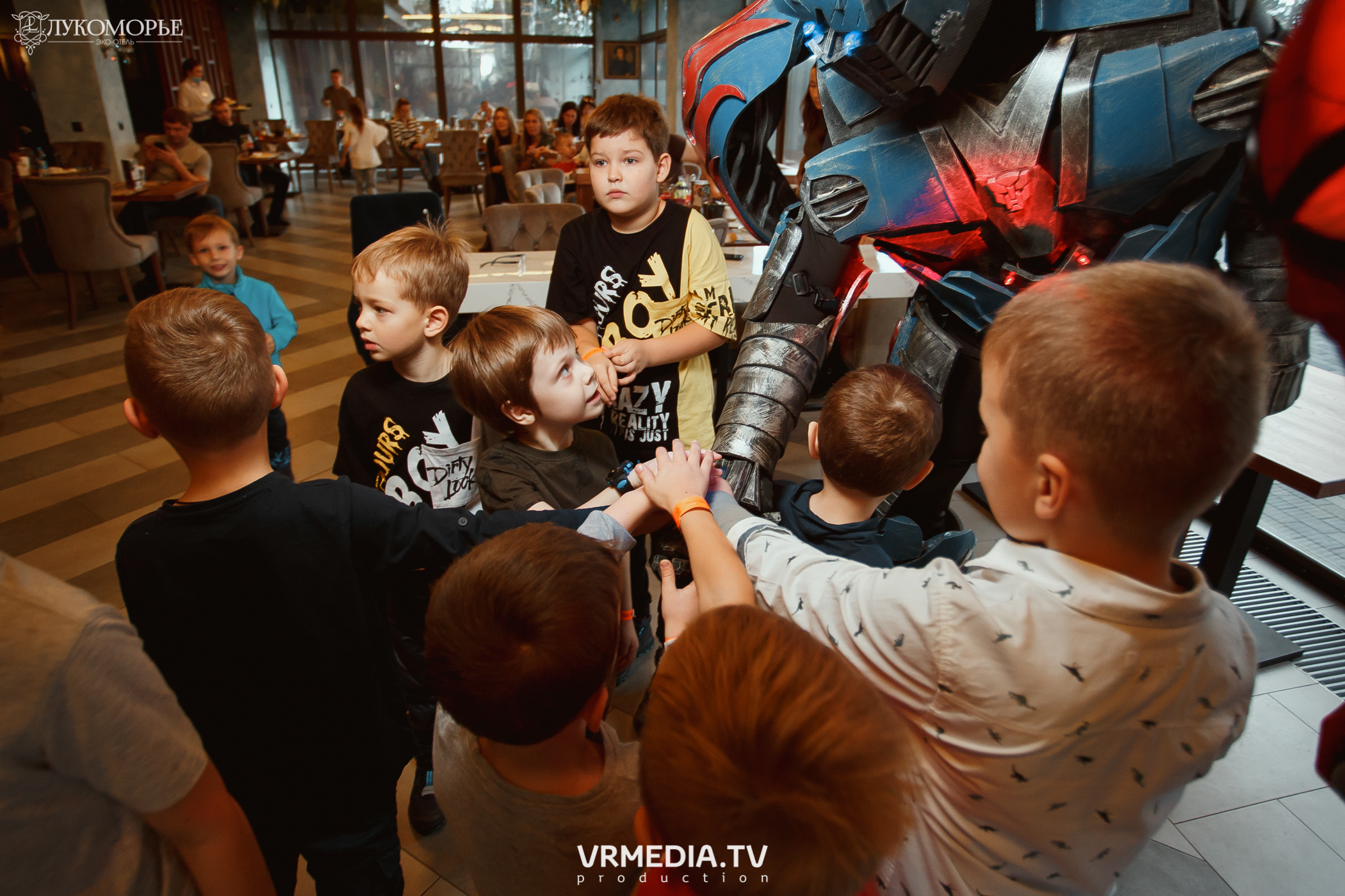 Трансформеры в эко-отеле «Лукоморье»