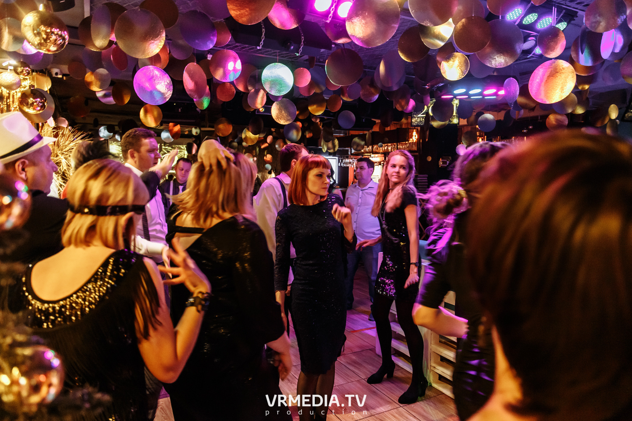 Новогодние корпоративы в караоке «Mimo Not»