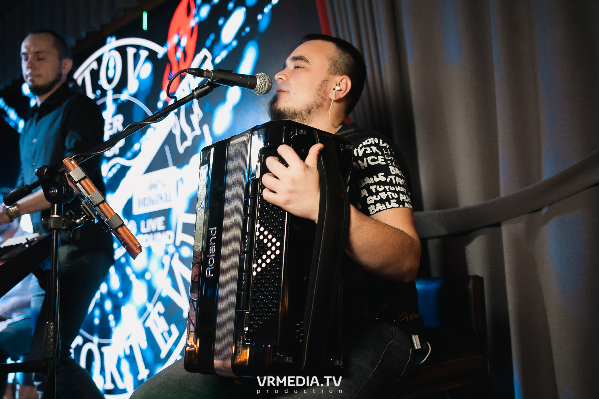 Группа «Коктейль Молотова» в гриль-баре «Жара»