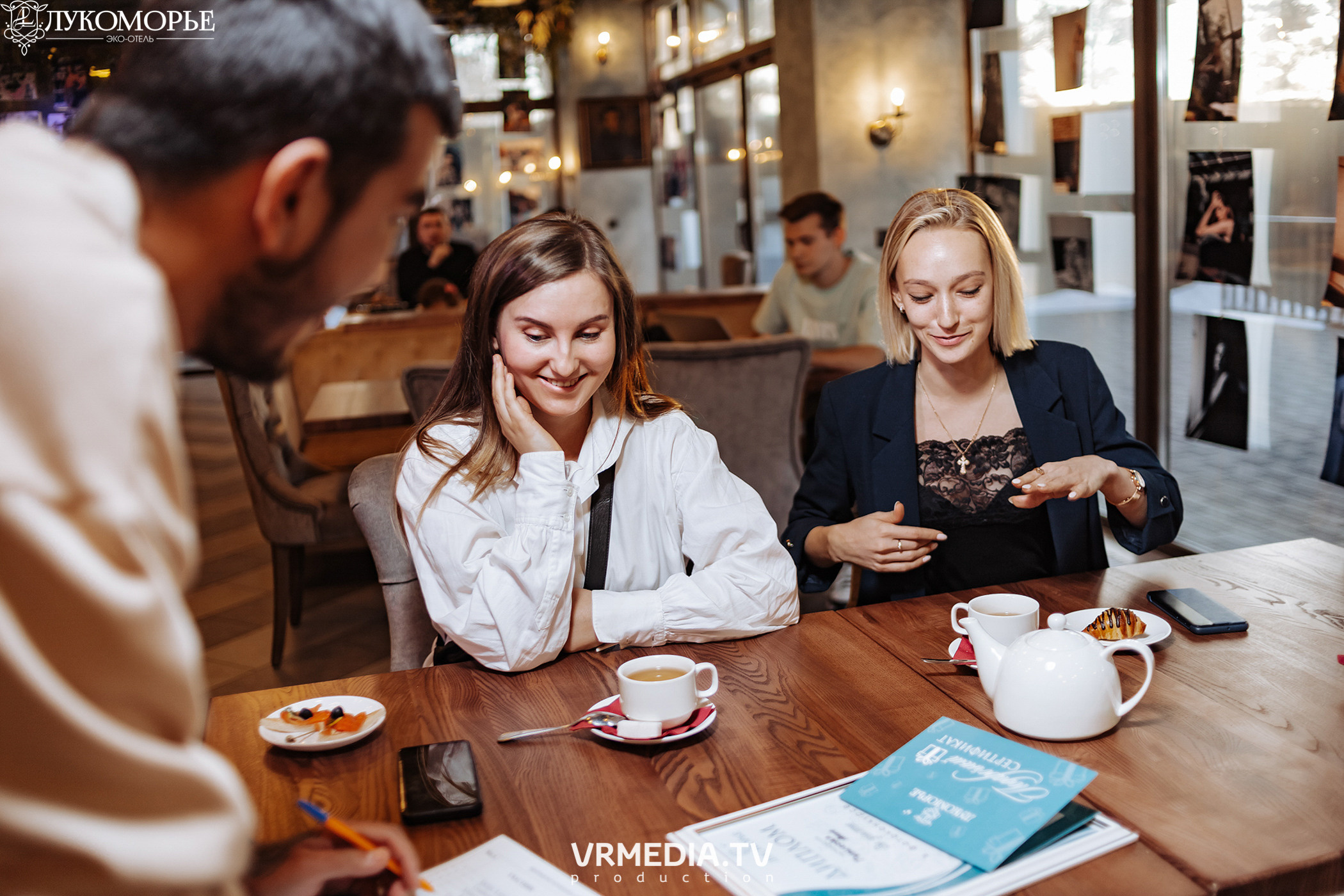 Фотовыставка «Своим взглядом» в эко-отеле «Лукоморье»