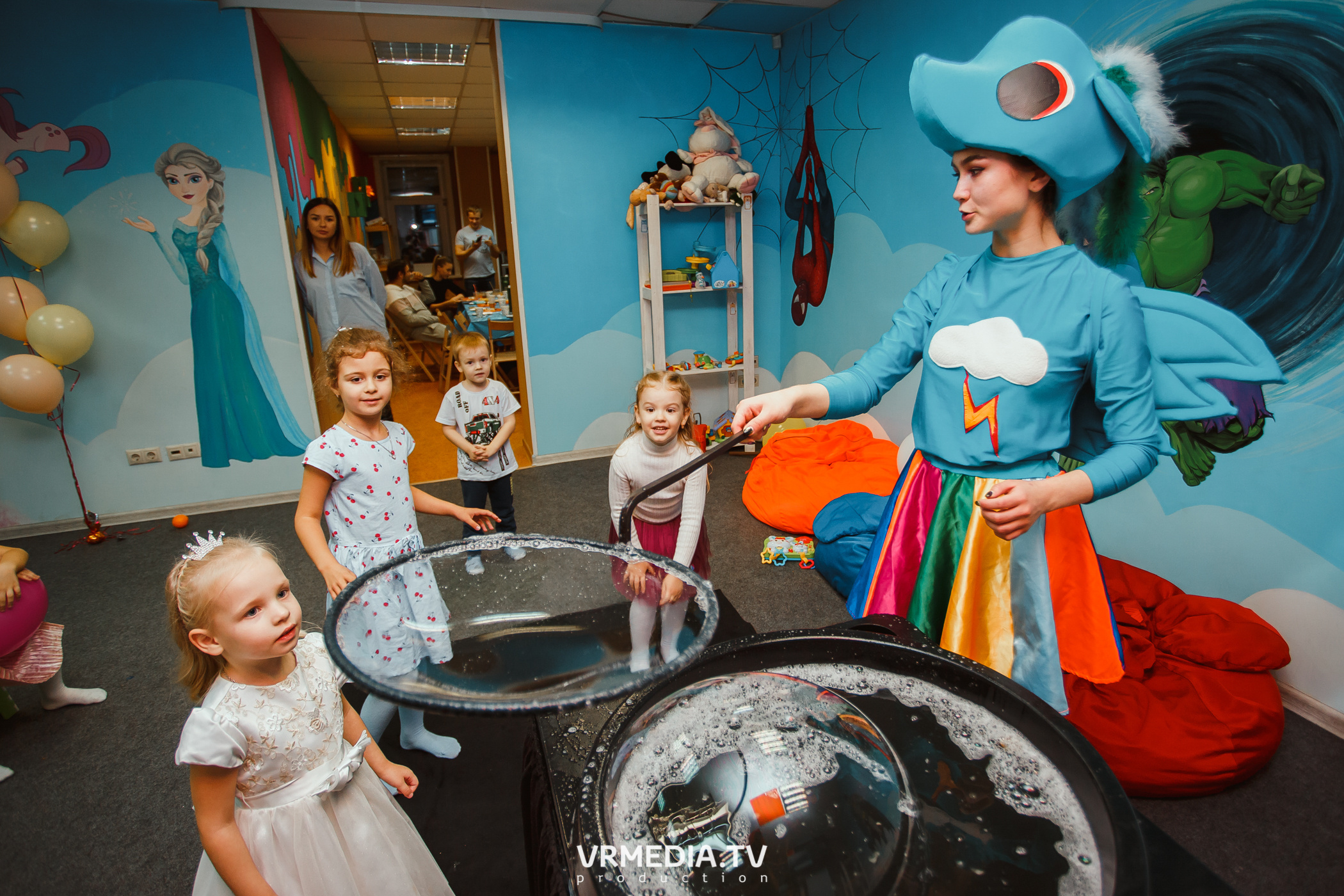 День рождения в «АкунаМатата»