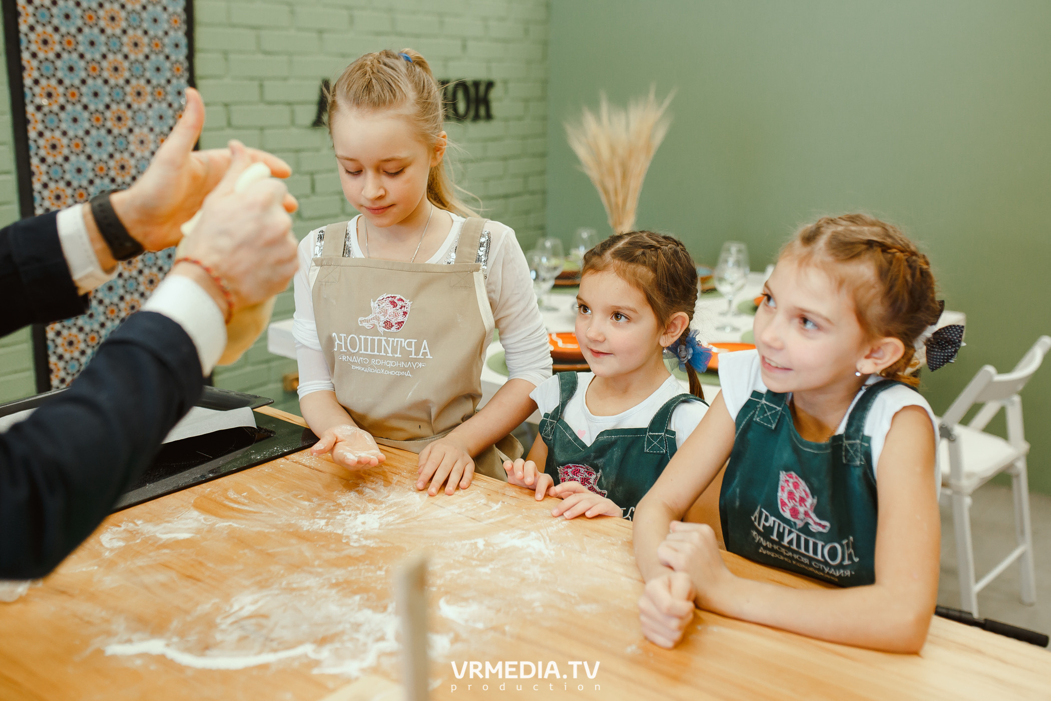 День рождения Лизы Зайцевой в кулинарной студии «Артишок»