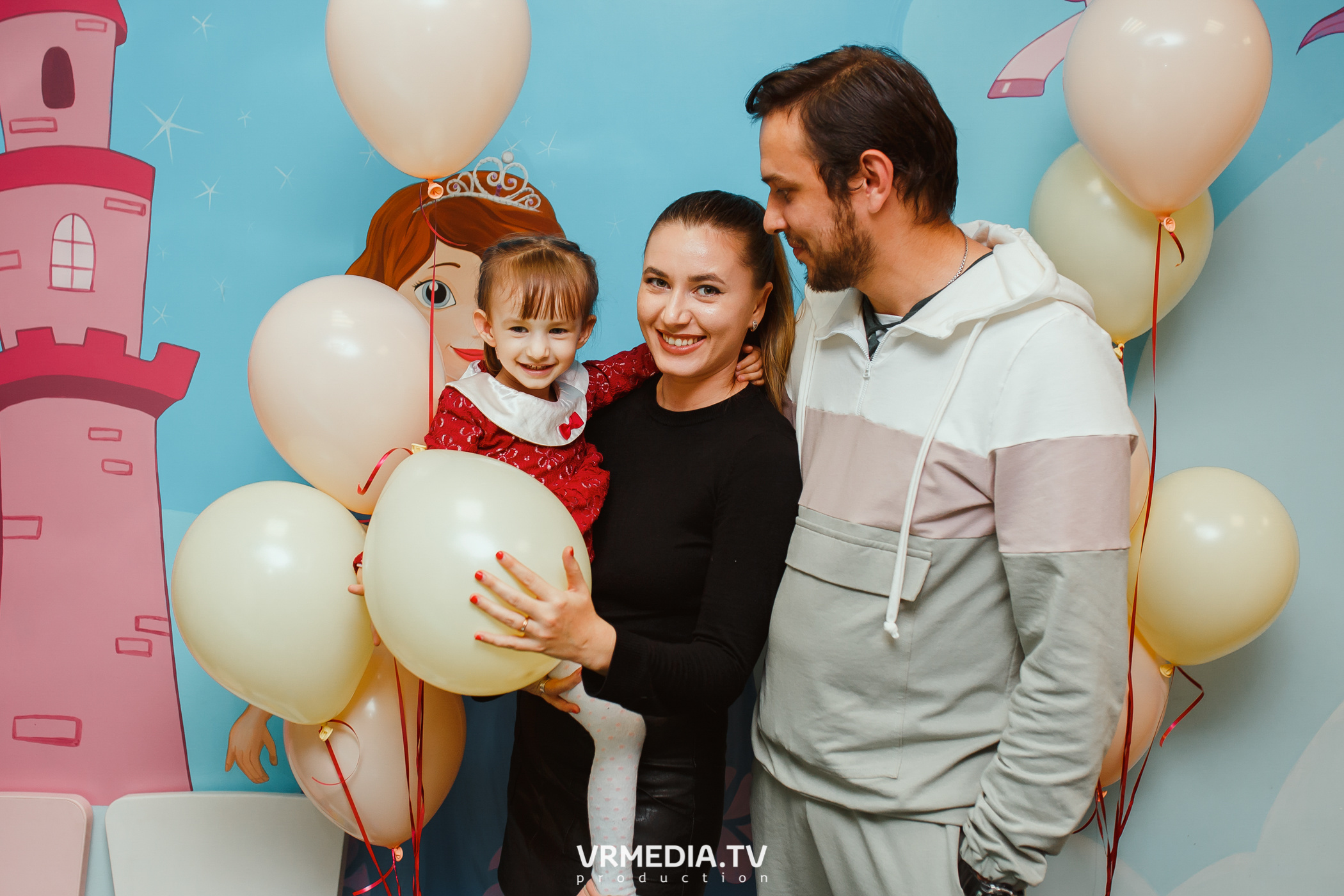 День рождения в «АкунаМатата»