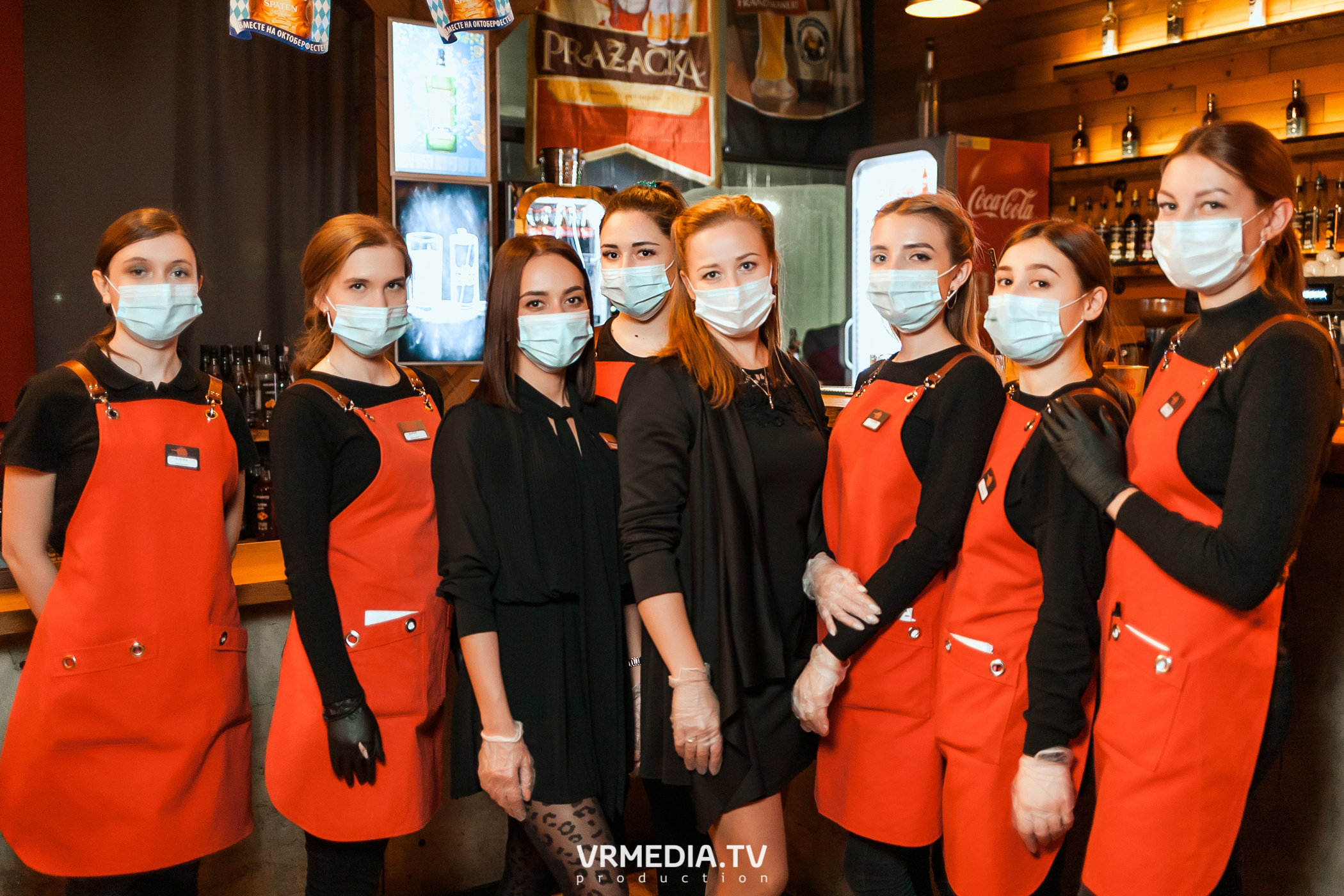 Группа «Коктейль Молотова» в гриль-баре «Жара»