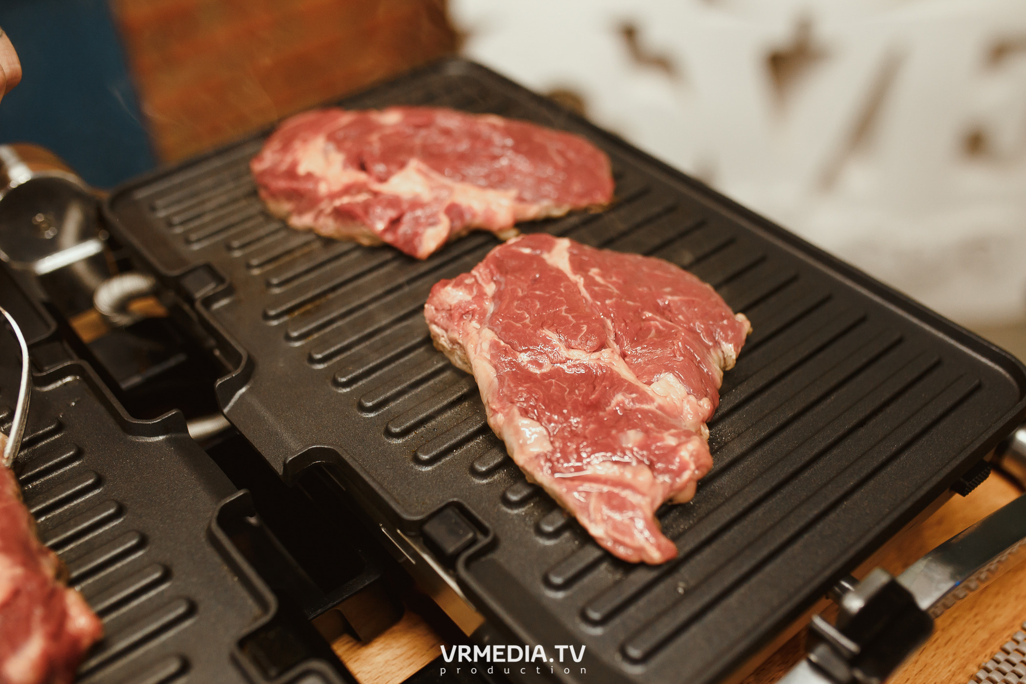 Кулинарная студия «Артишок». Битва столов: Барберы GoodMan — жарят мяс