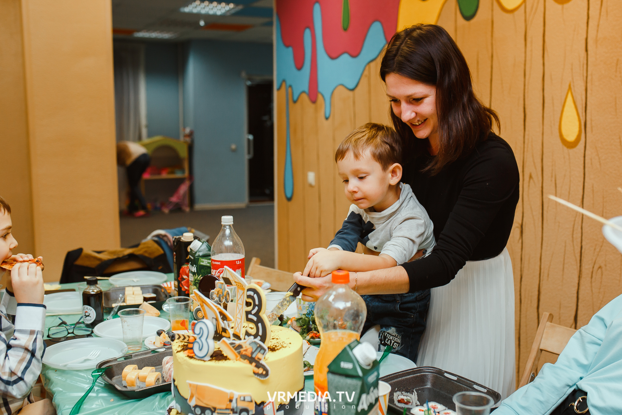 День рождения в «АкунаМатата»