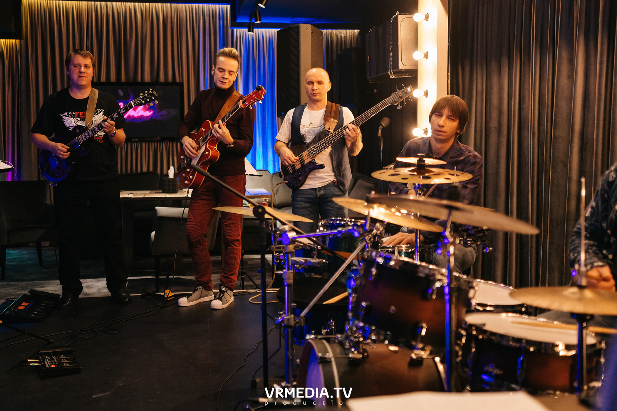 Джазовая среда. Jam session