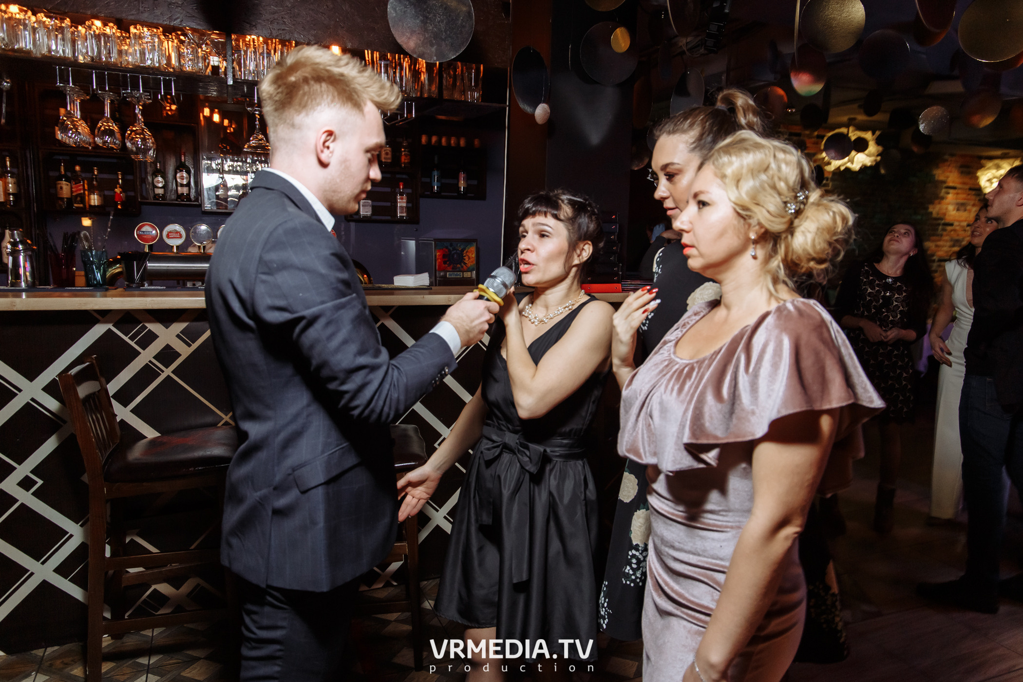 Новогодние корпоративы в караоке «Mimo Not»