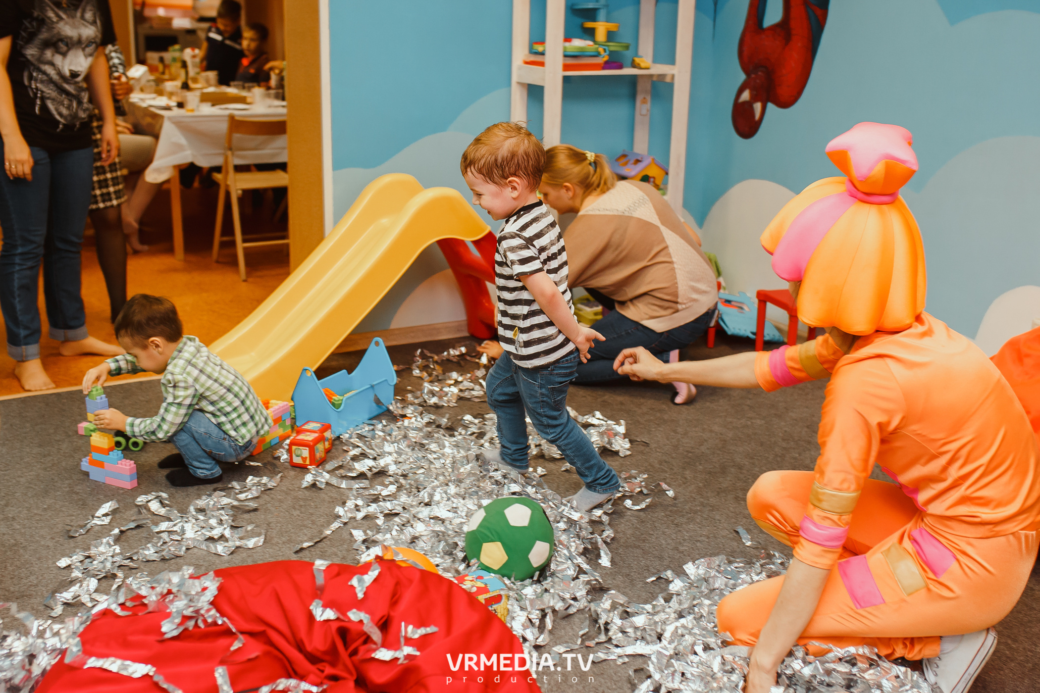 День рождения в «АкунаМатата»