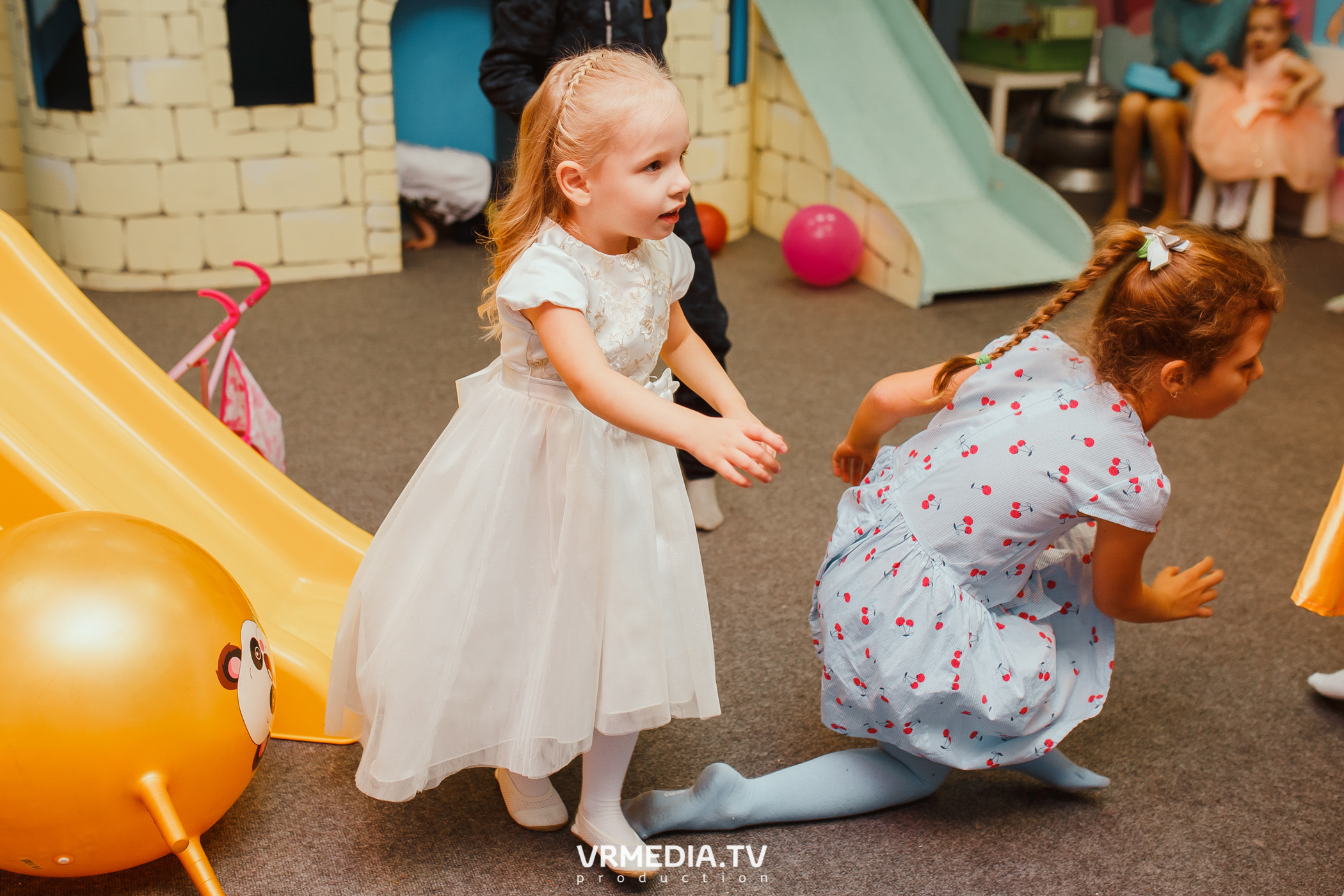 День рождения в «АкунаМатата»