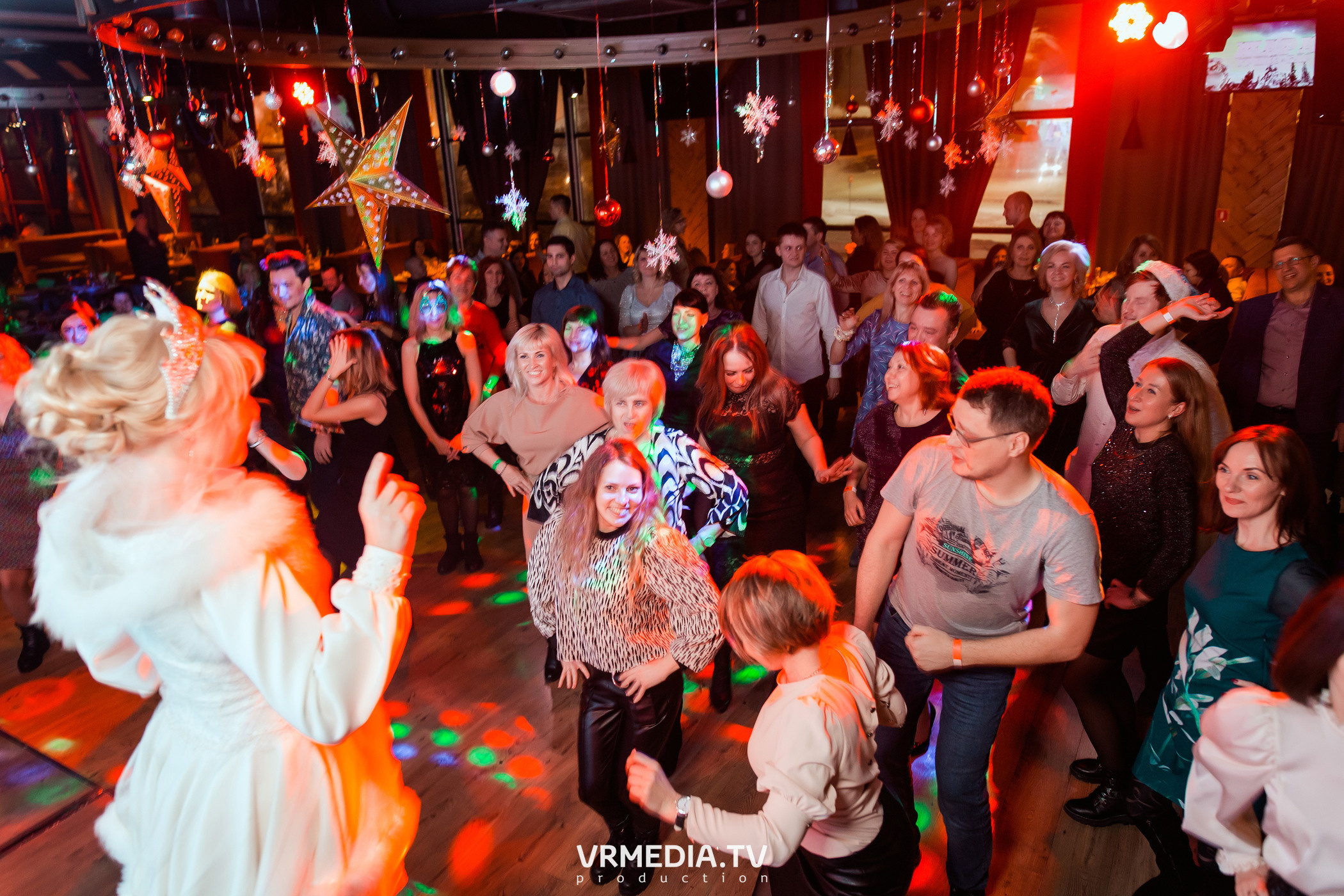 Новогодние корпоративы в гриль-баре «Жара»