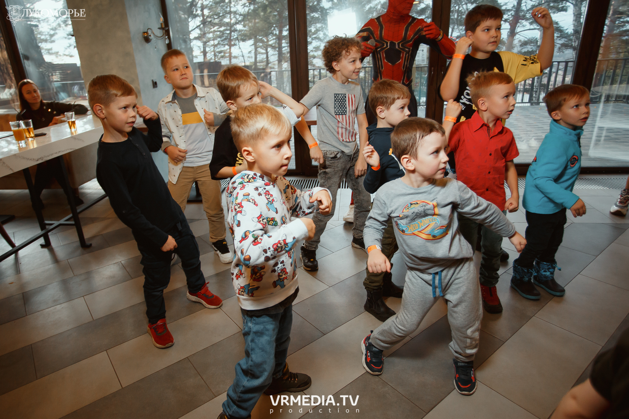 Трансформеры в эко-отеле «Лукоморье»