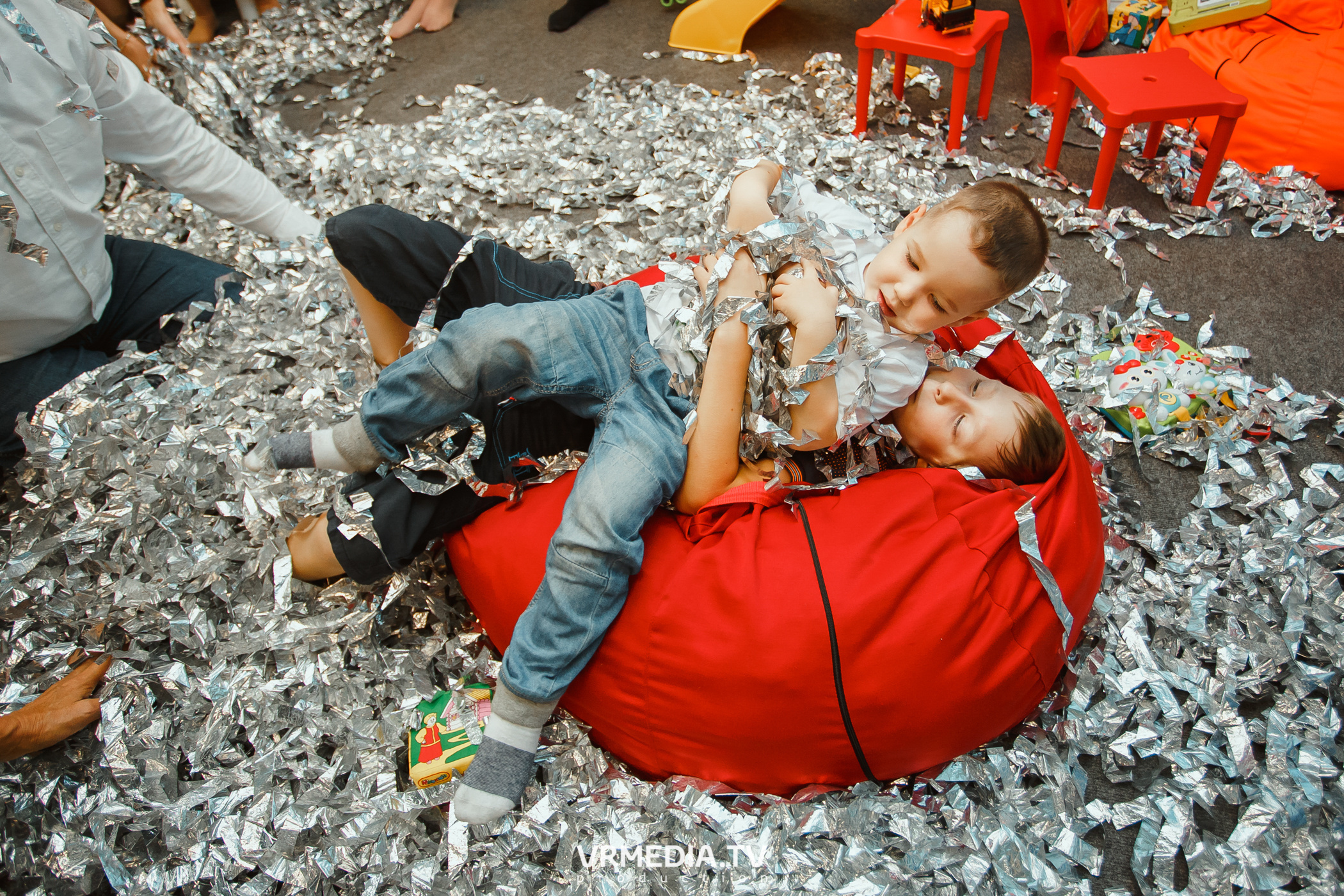 День рождения в «АкунаМатата»