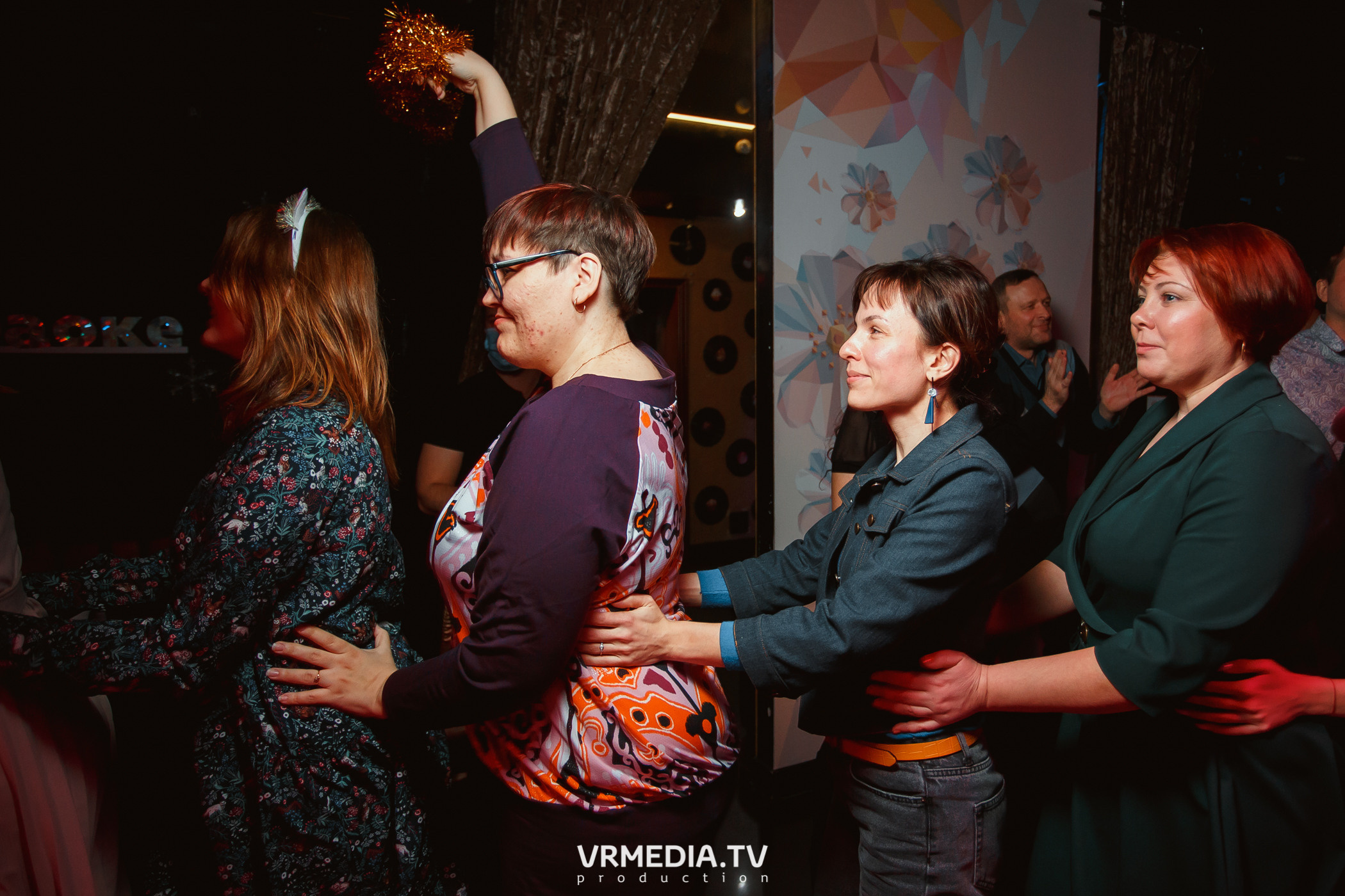 #СтихийныйКорпорат в караоке-баре «Четыре стихии»