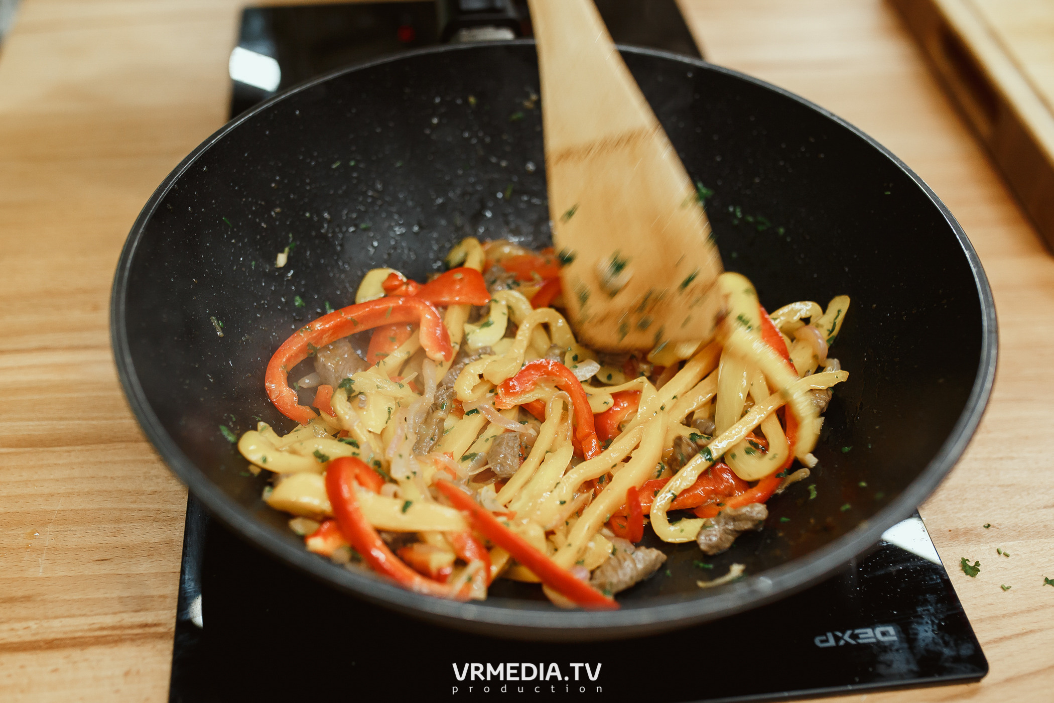 Кулинарная студия «Артишок». Битва столов: Барберы GoodMan — жарят мяс