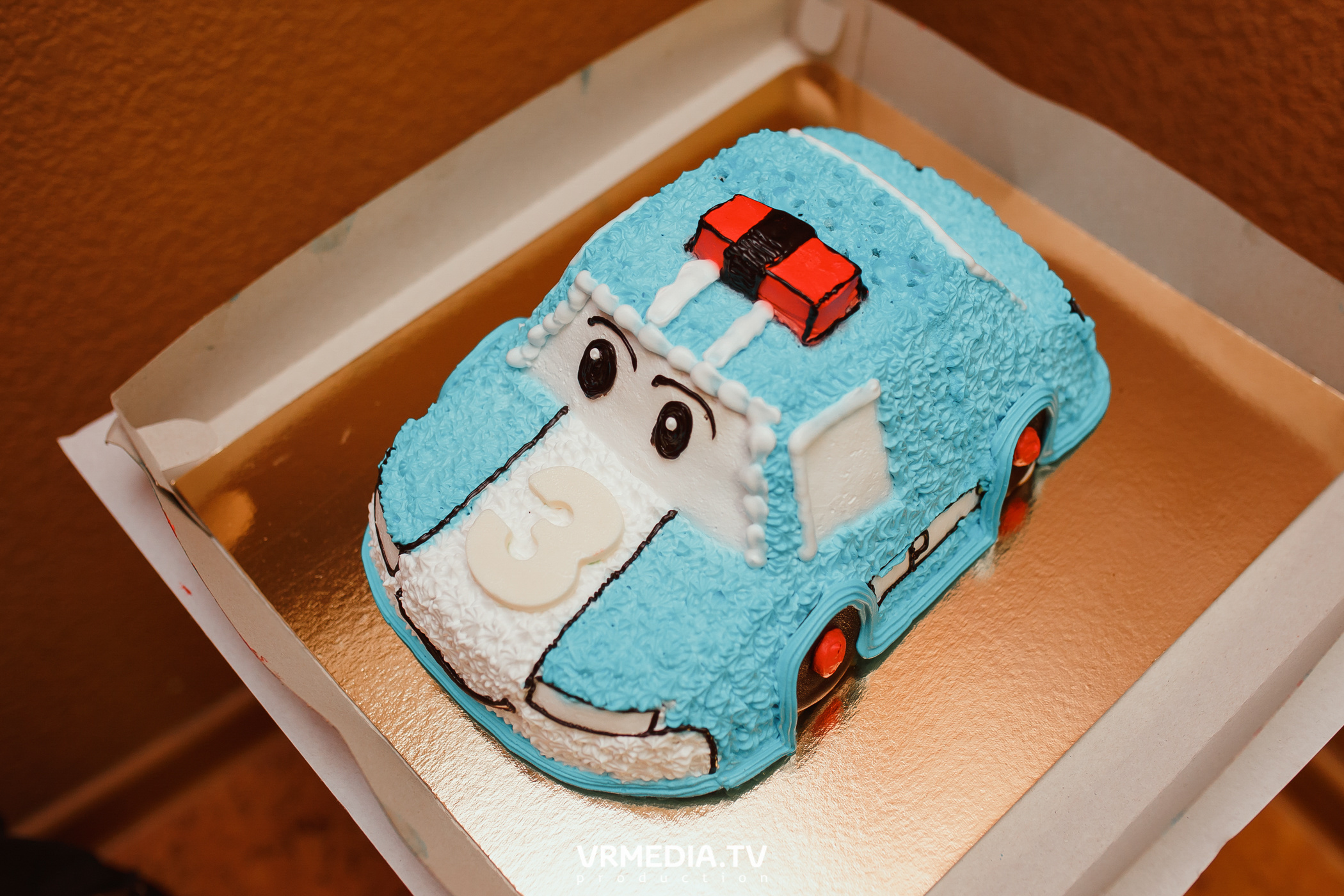 День рождения в «АкунаМатата»