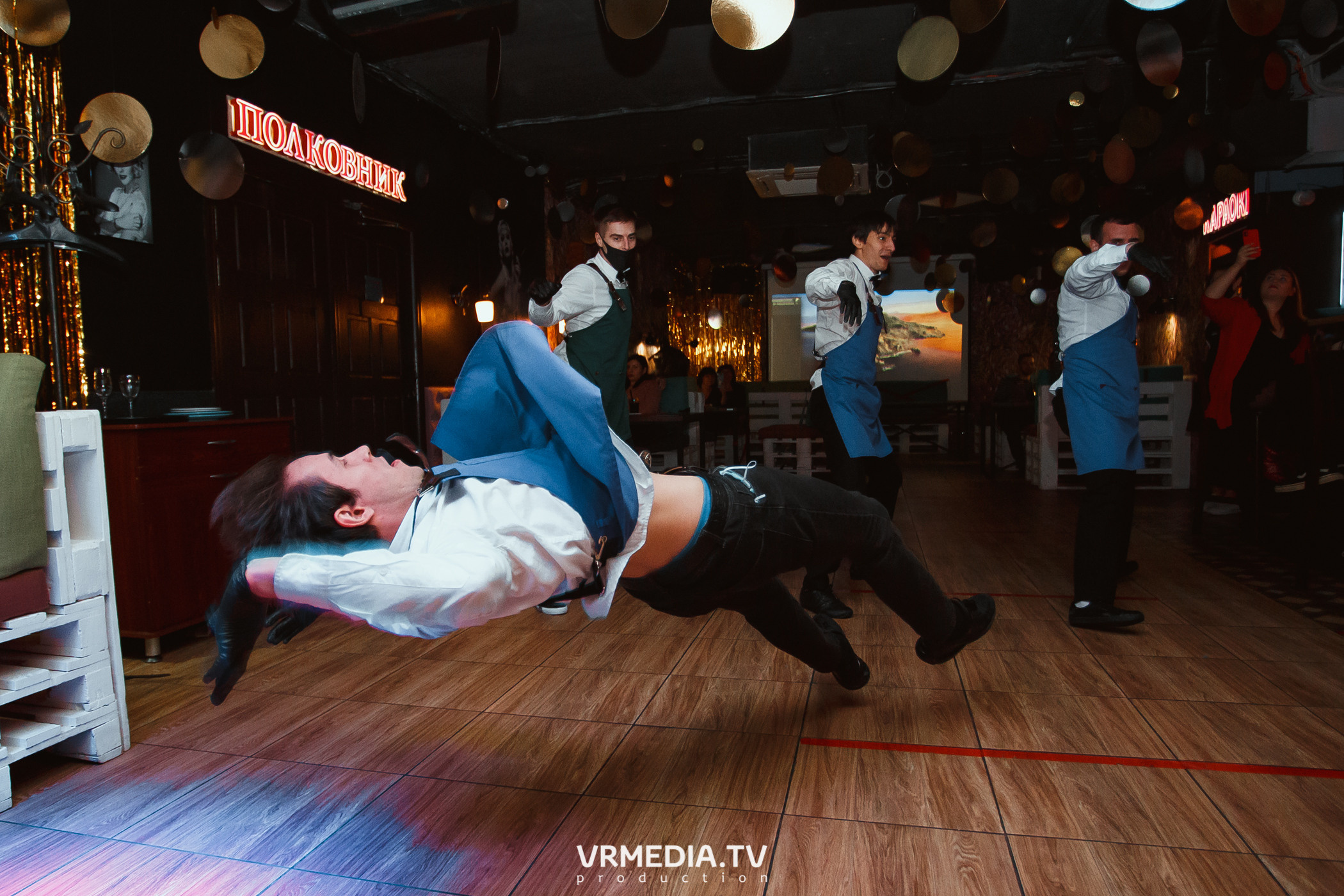 1 год караоке-ресторану «Мимо Нот»