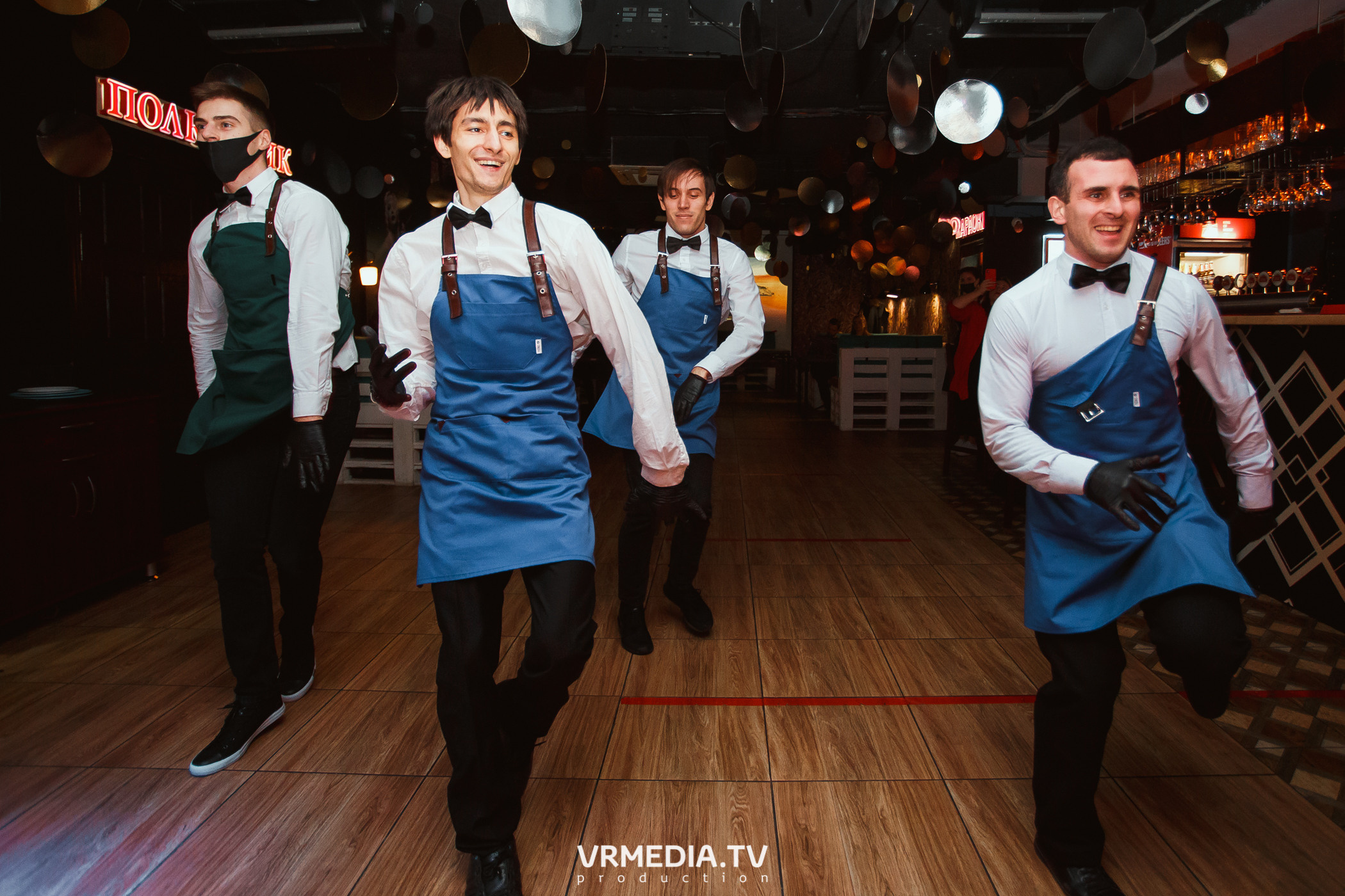 1 год караоке-ресторану «Мимо Нот»