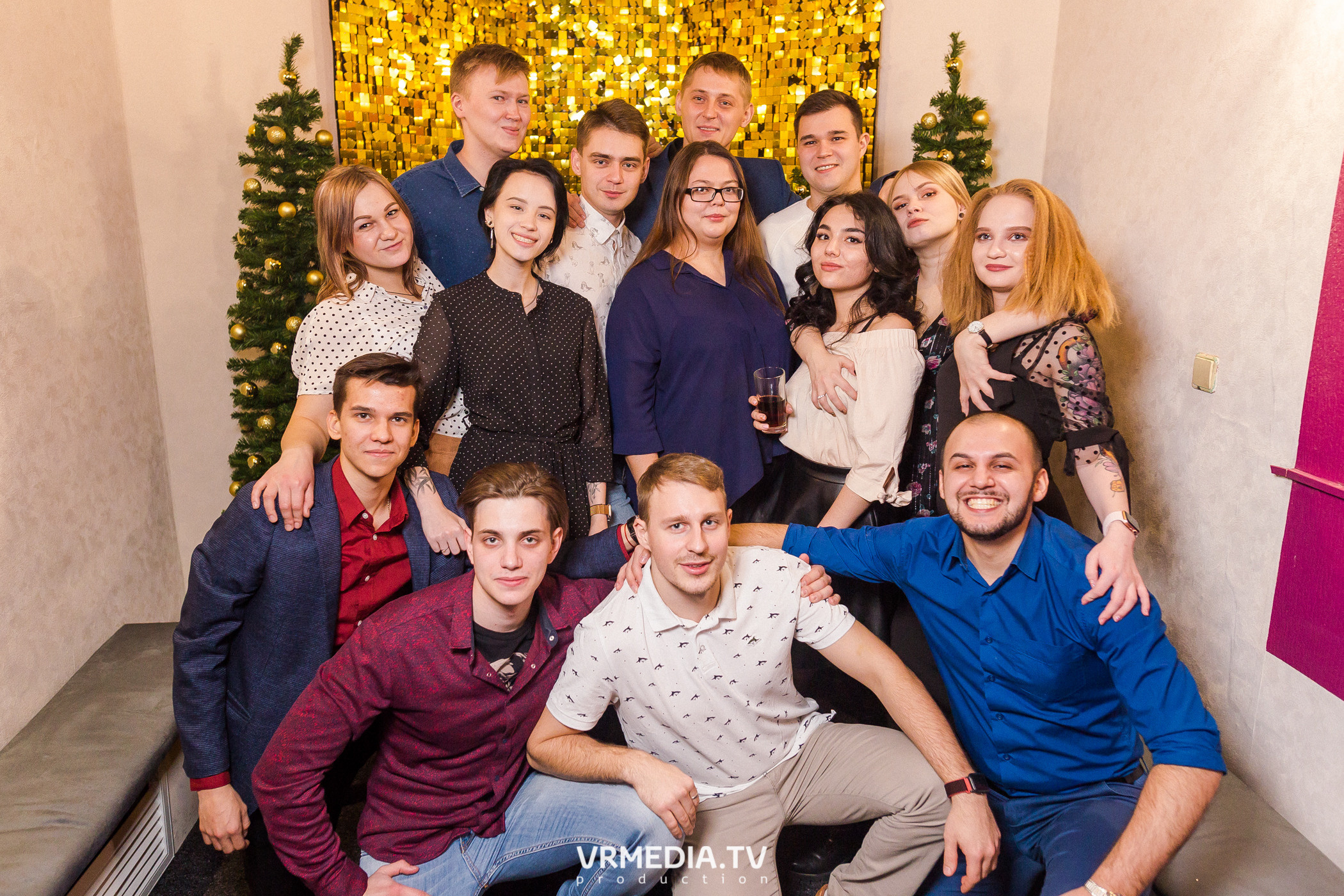 Новогодние корпоративы в караоке «Mimo Not»