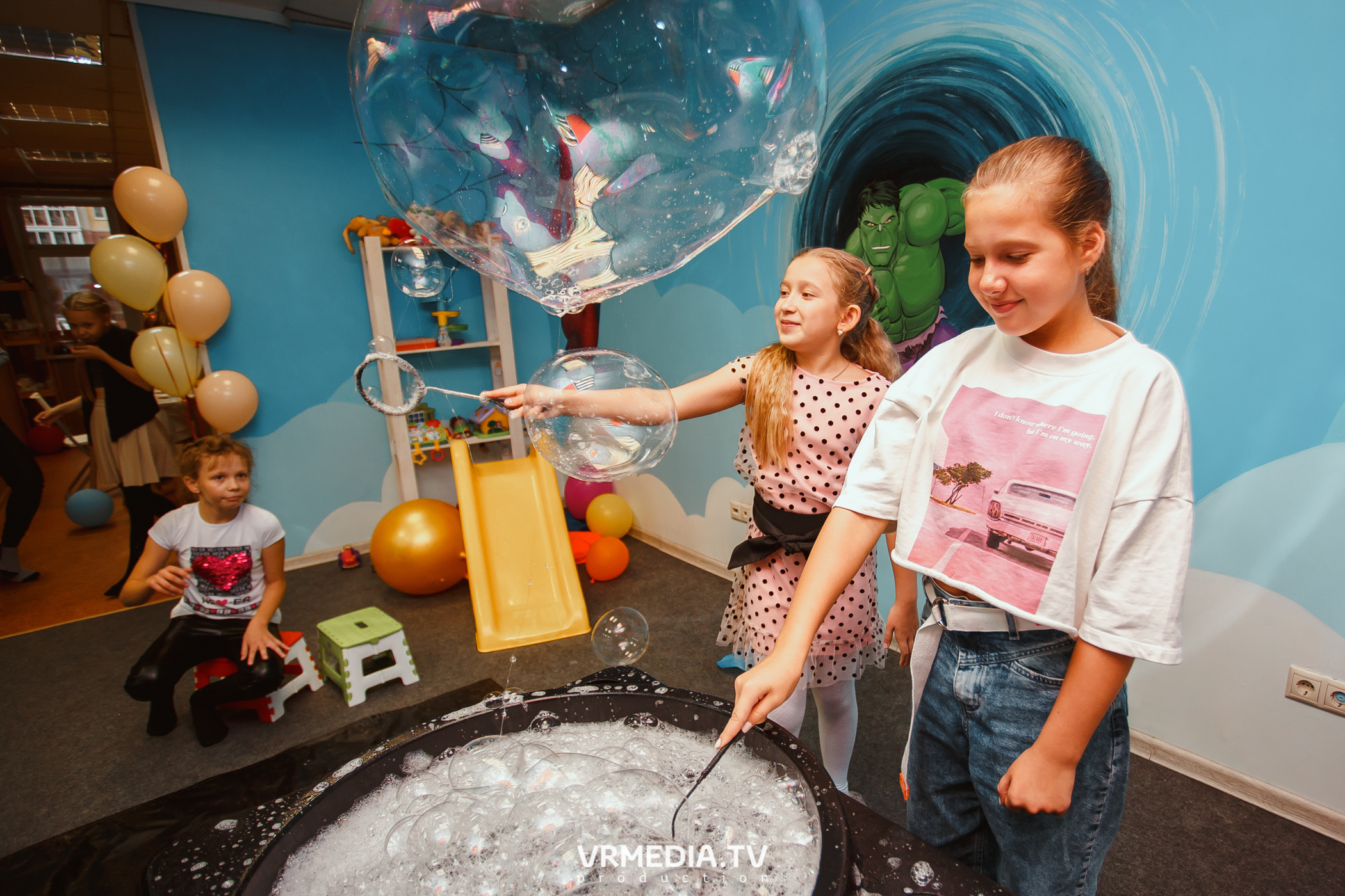 День рождения в «АкунаМатата»