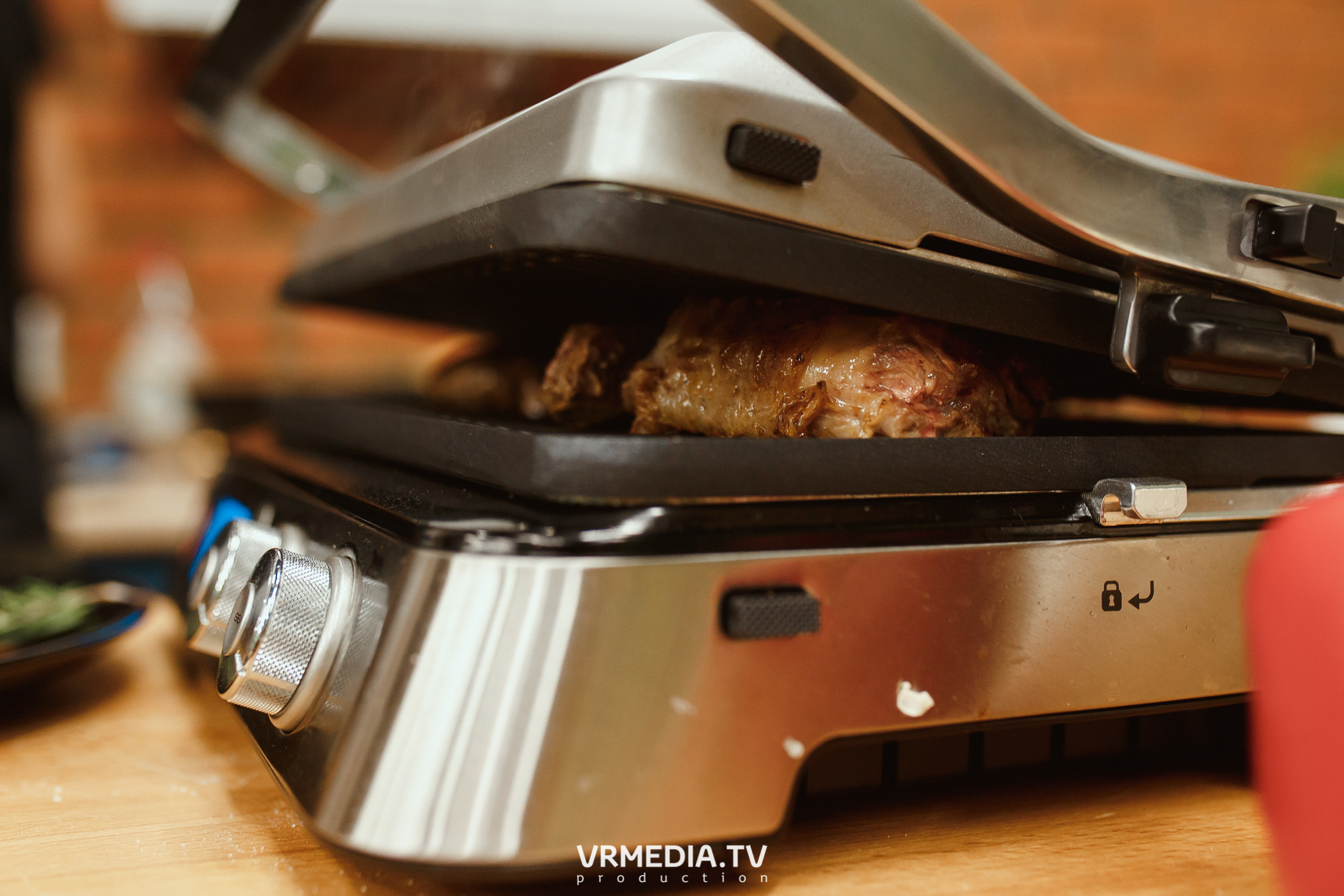 Кулинарная студия «Артишок». Битва столов: Барберы GoodMan — жарят мяс