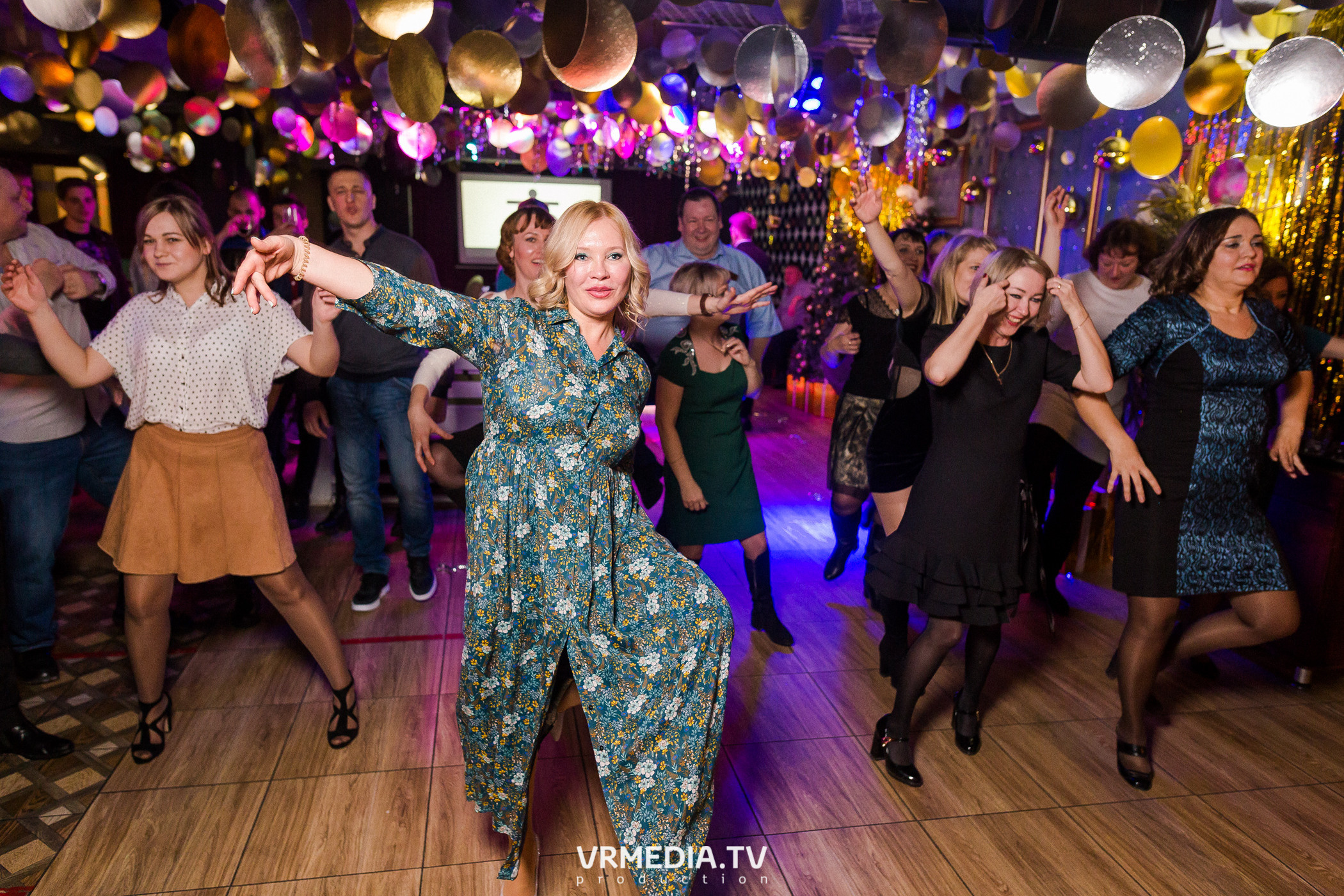 Новогодние корпоративы в караоке «Mimo Not»