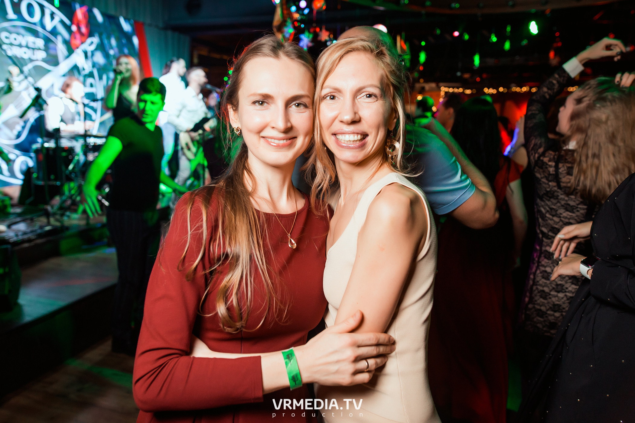 Новогодние корпоративы в гриль-баре «Жара»