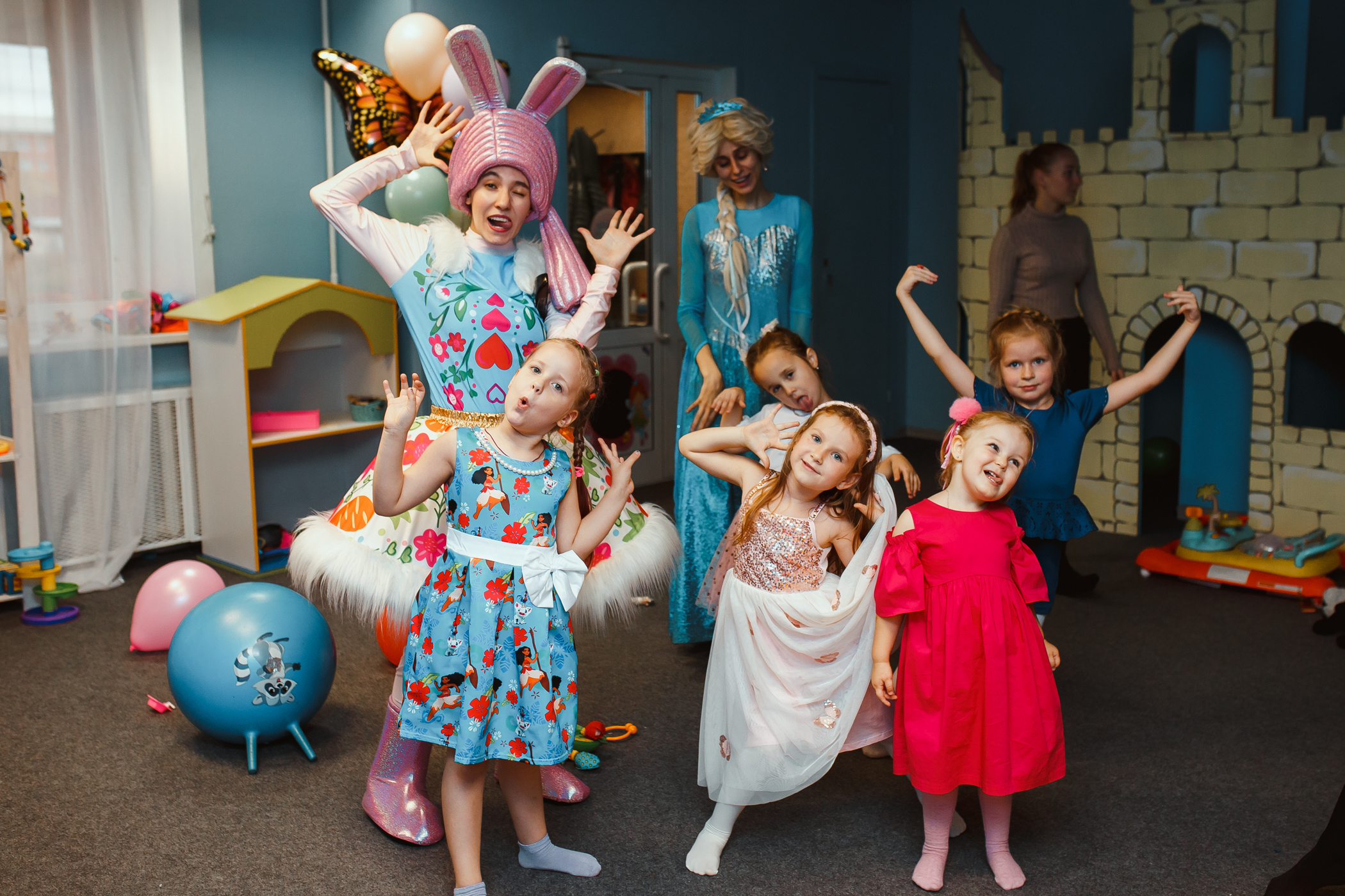 День рождения в «АкунаМатата»