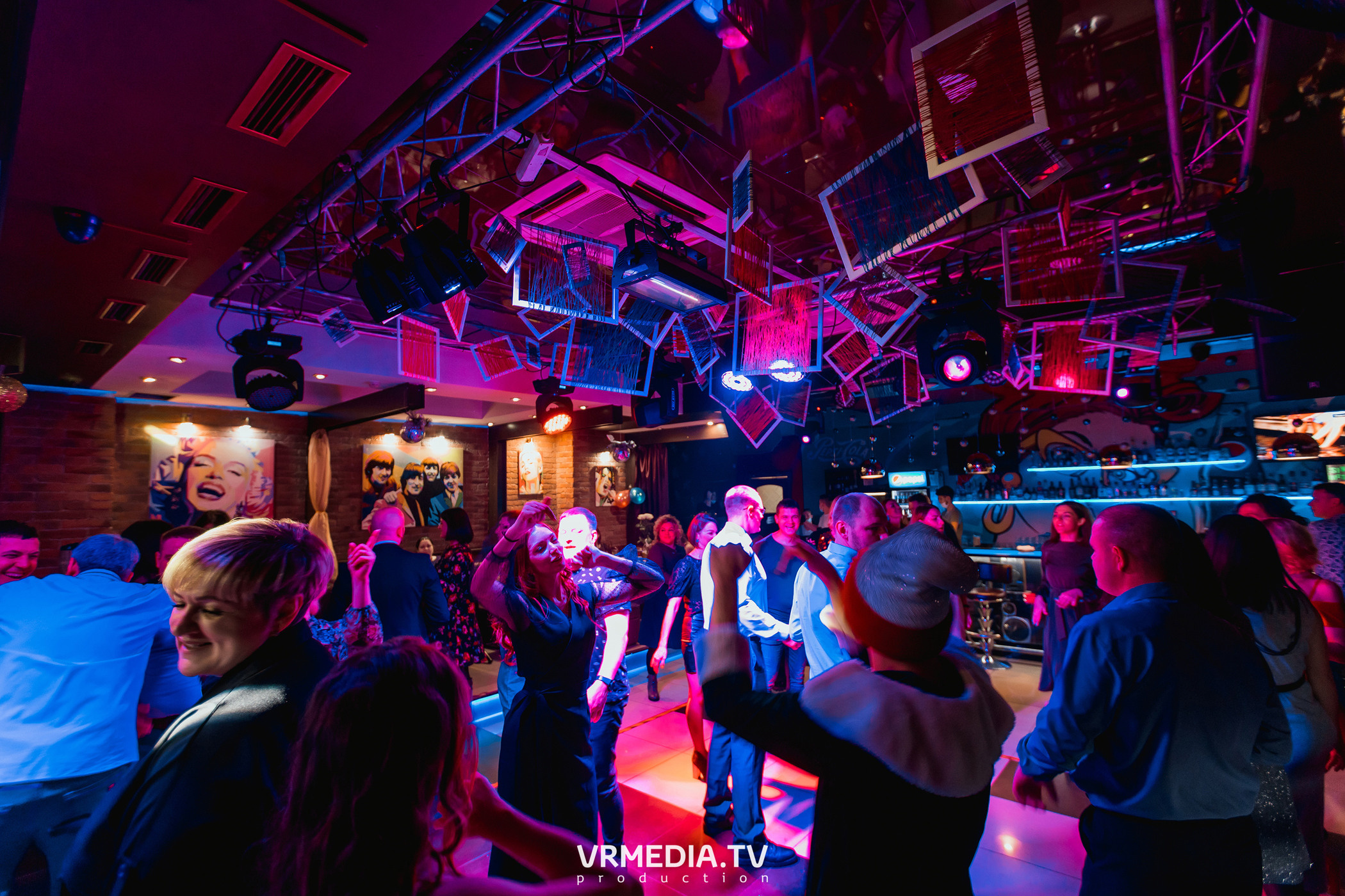 #СтихийныйКорпорат в караоке-баре «Четыре стихии»