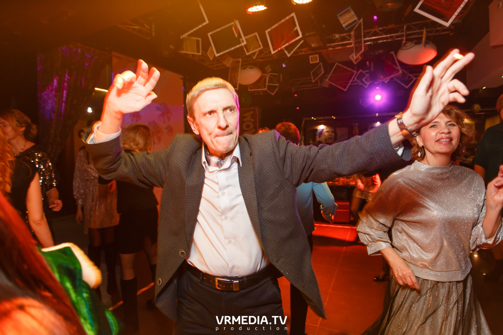 #СтихийныйКорпорат в караоке-баре «Четыре стихии»