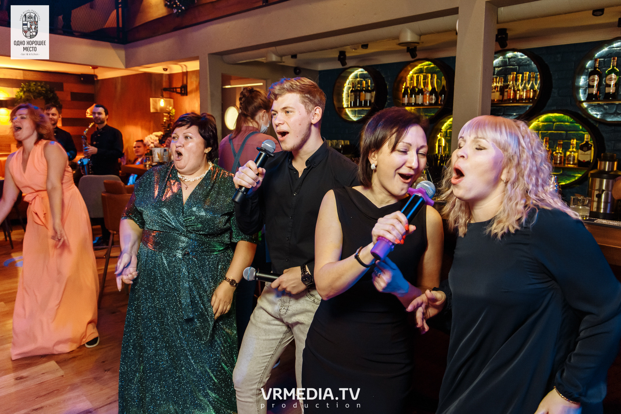 Новогодние корпоративы в ресторане «Одно хорошее место»