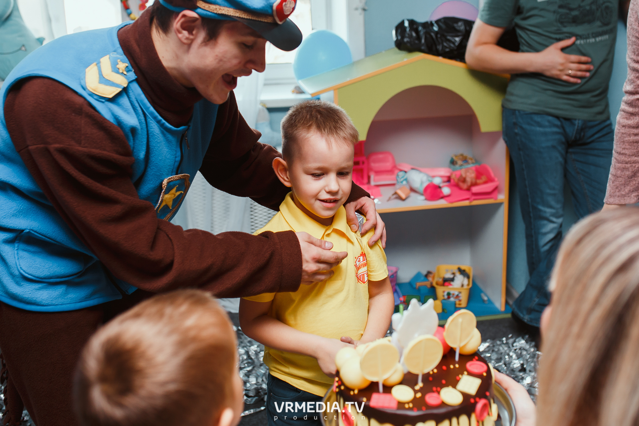 День рождения в «АкунаМатата»
