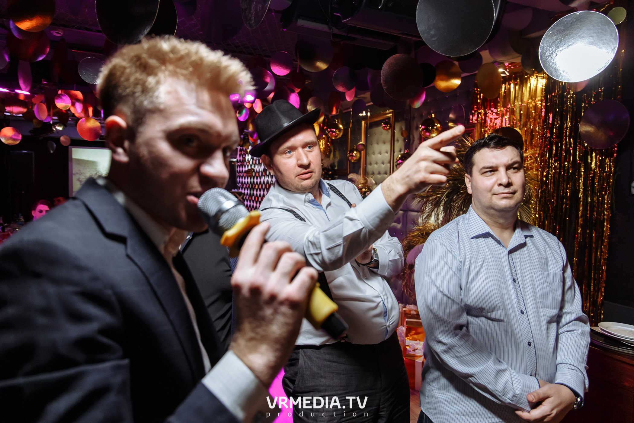 Новогодние корпоративы в караоке «Mimo Not»