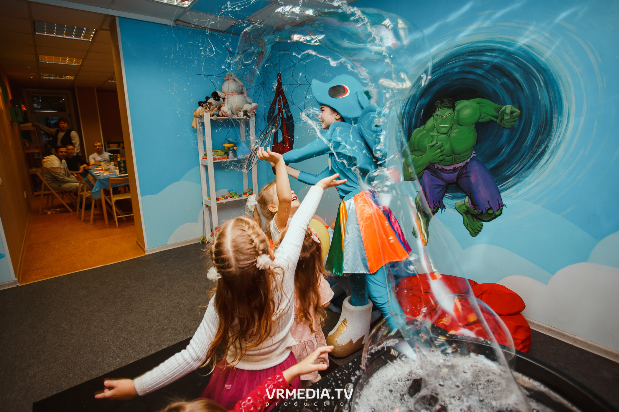 День рождения в «АкунаМатата»