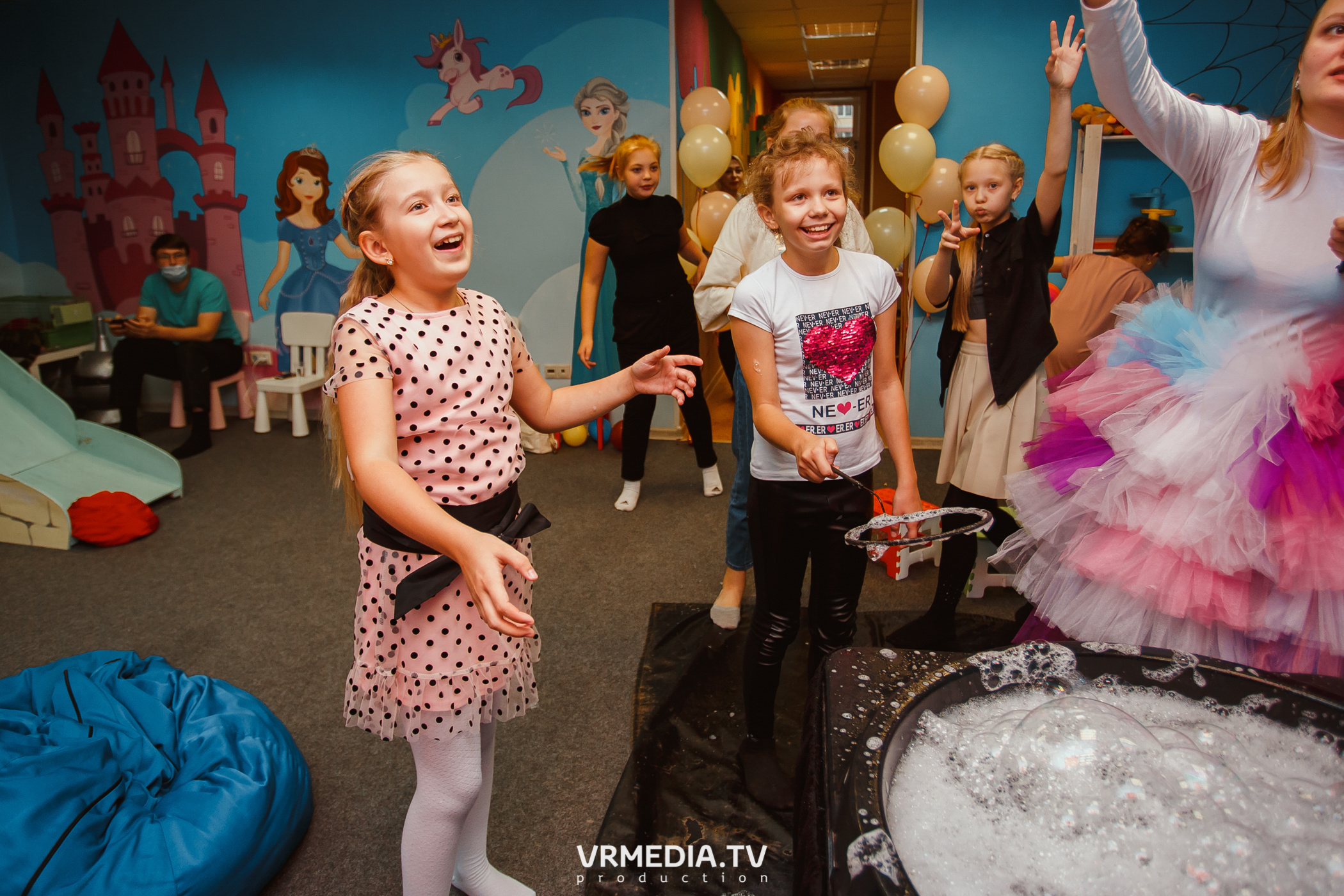 День рождения в «АкунаМатата»