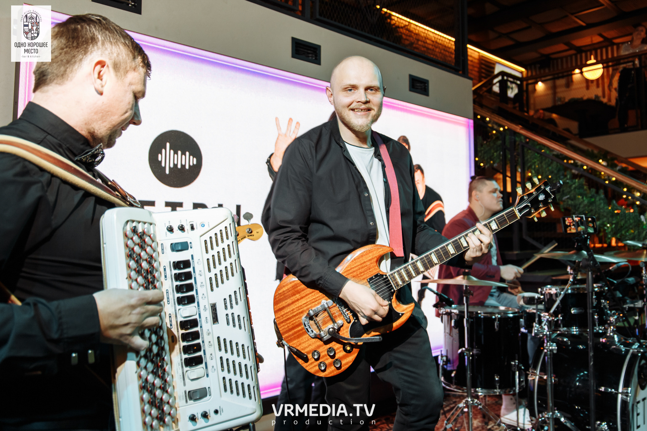 Новогодние корпоративы в ресторане «Одно хорошее место»