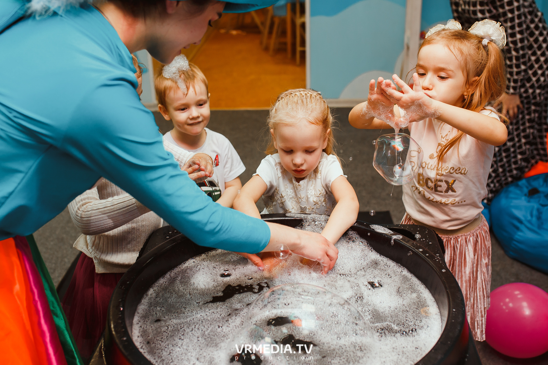 День рождения в «АкунаМатата»