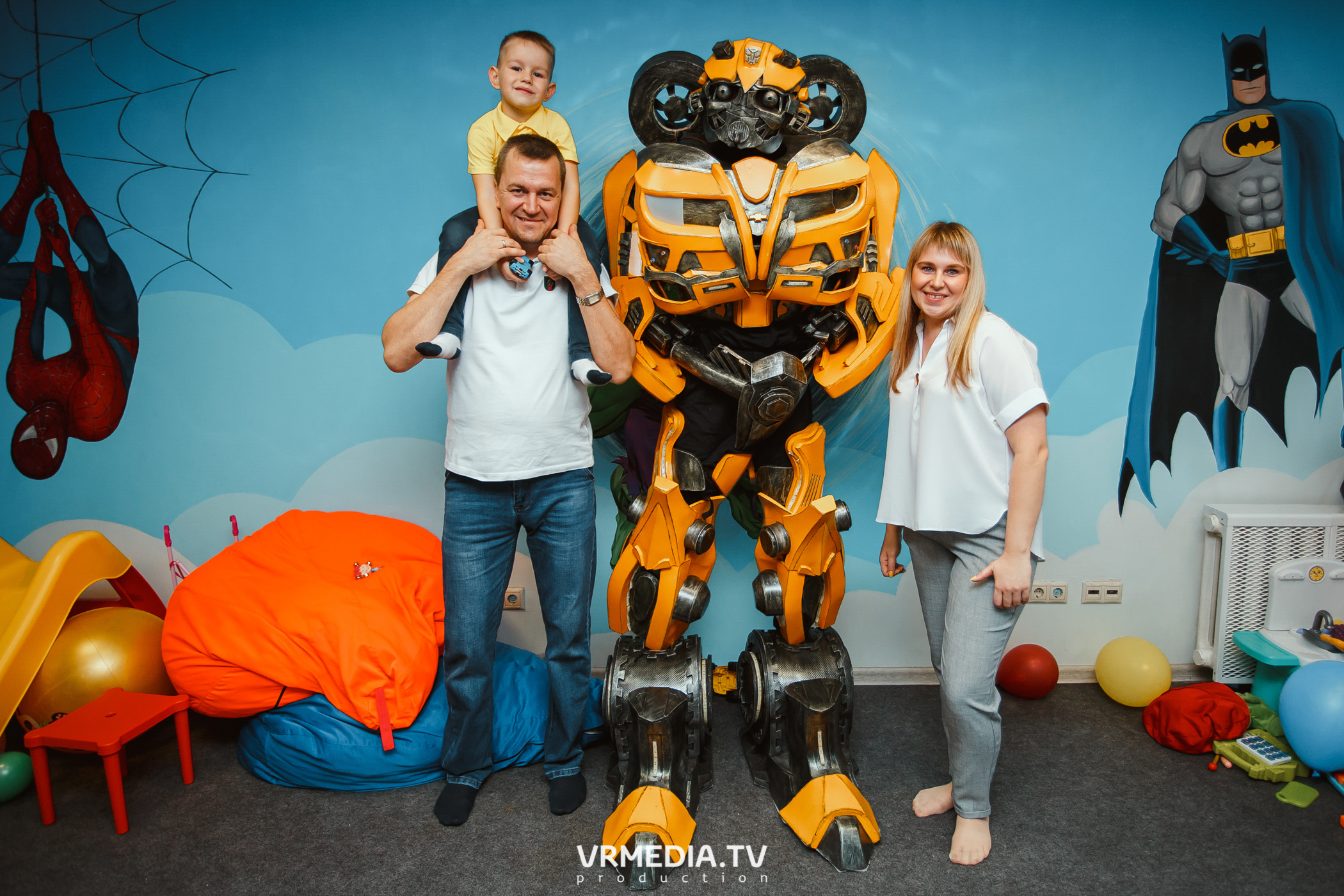 День рождения в «АкунаМатата»