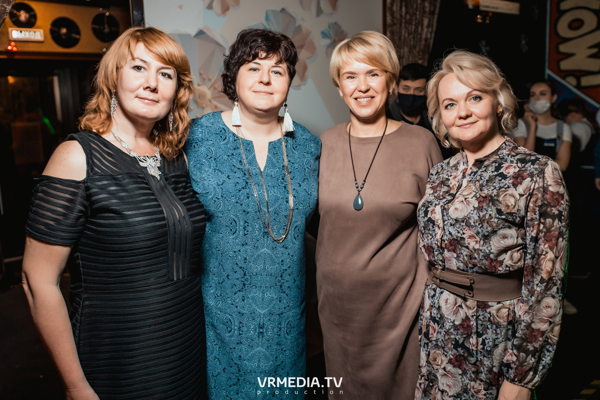 #СтихийныйКорпорат в караоке-баре «Четыре стихии»