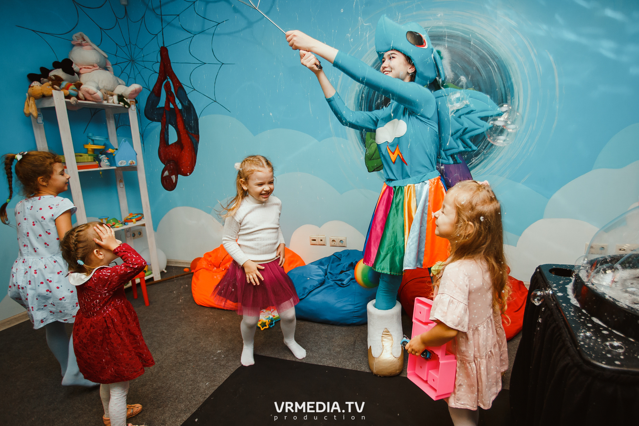 День рождения в «АкунаМатата»