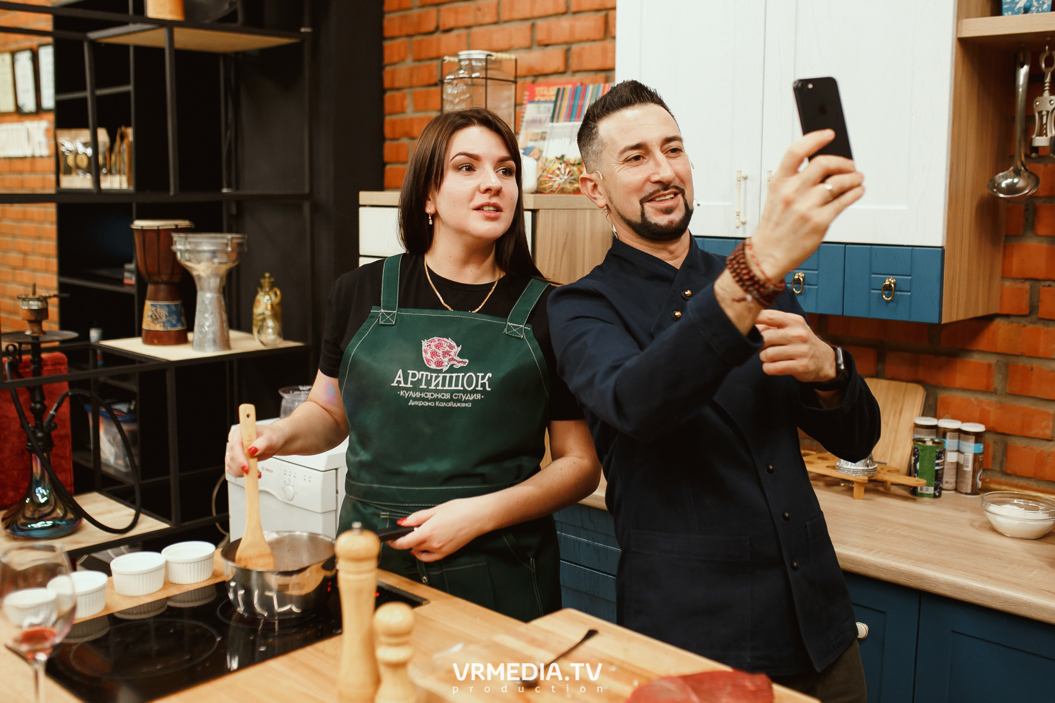 Кулинарная студия «Артишок». Битва столов: Барберы GoodMan — жарят мяс