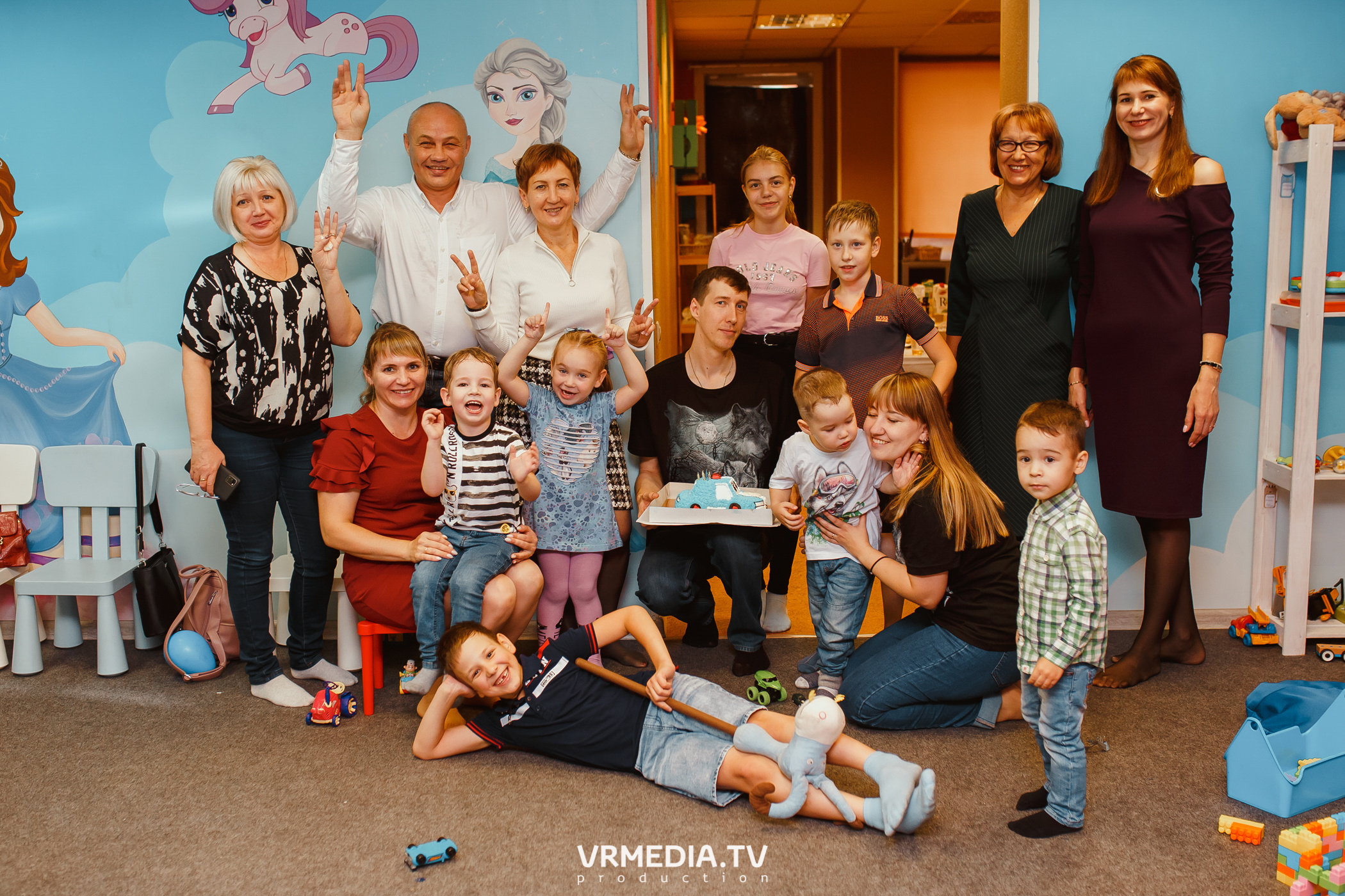 День рождения в «АкунаМатата»